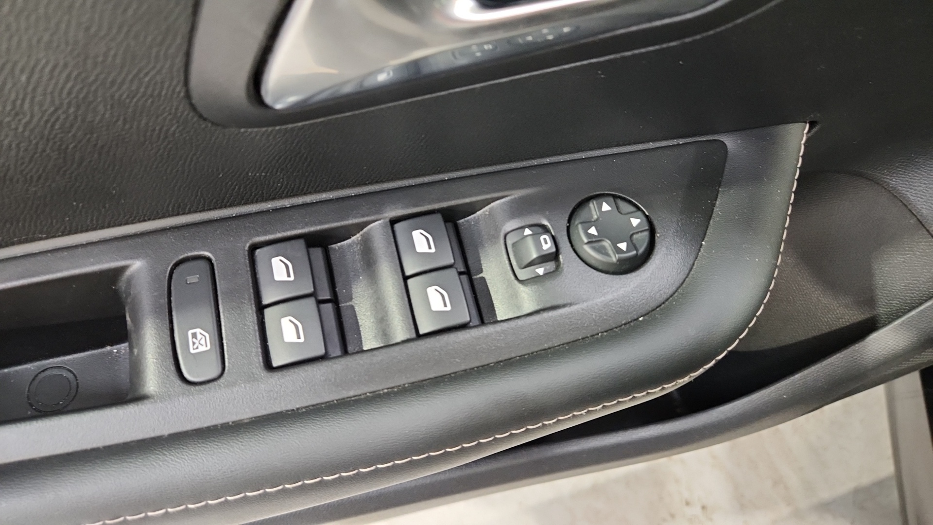 PEUGEOT 208 PureTech 75 S&S BVM5 Active