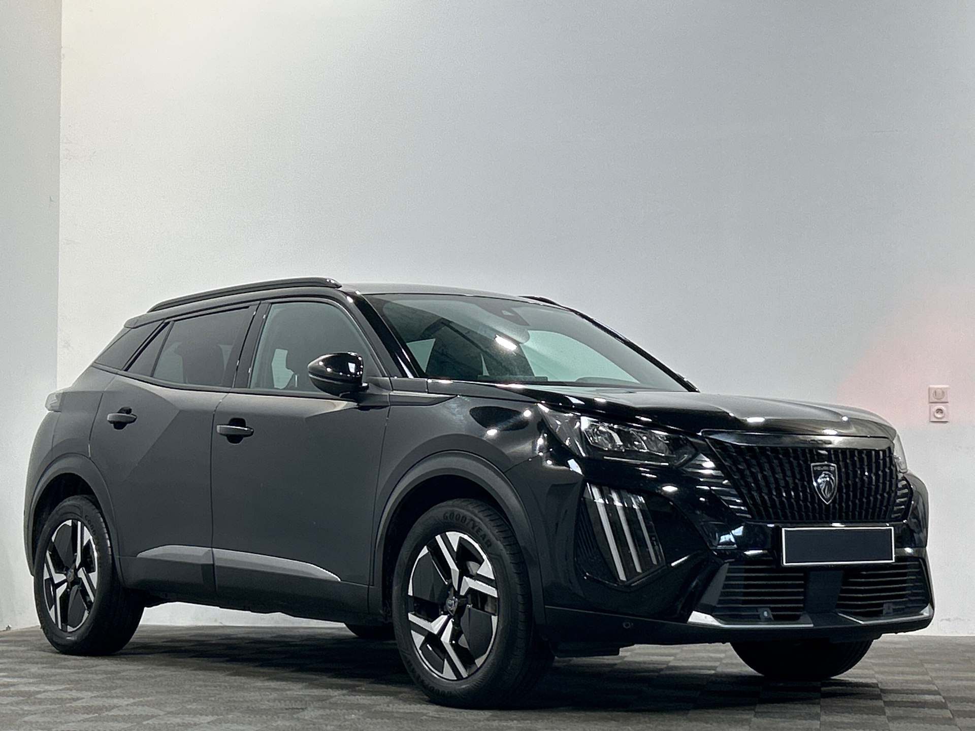 PEUGEOT 2008 PureTech 130 S&S EAT8 Allure