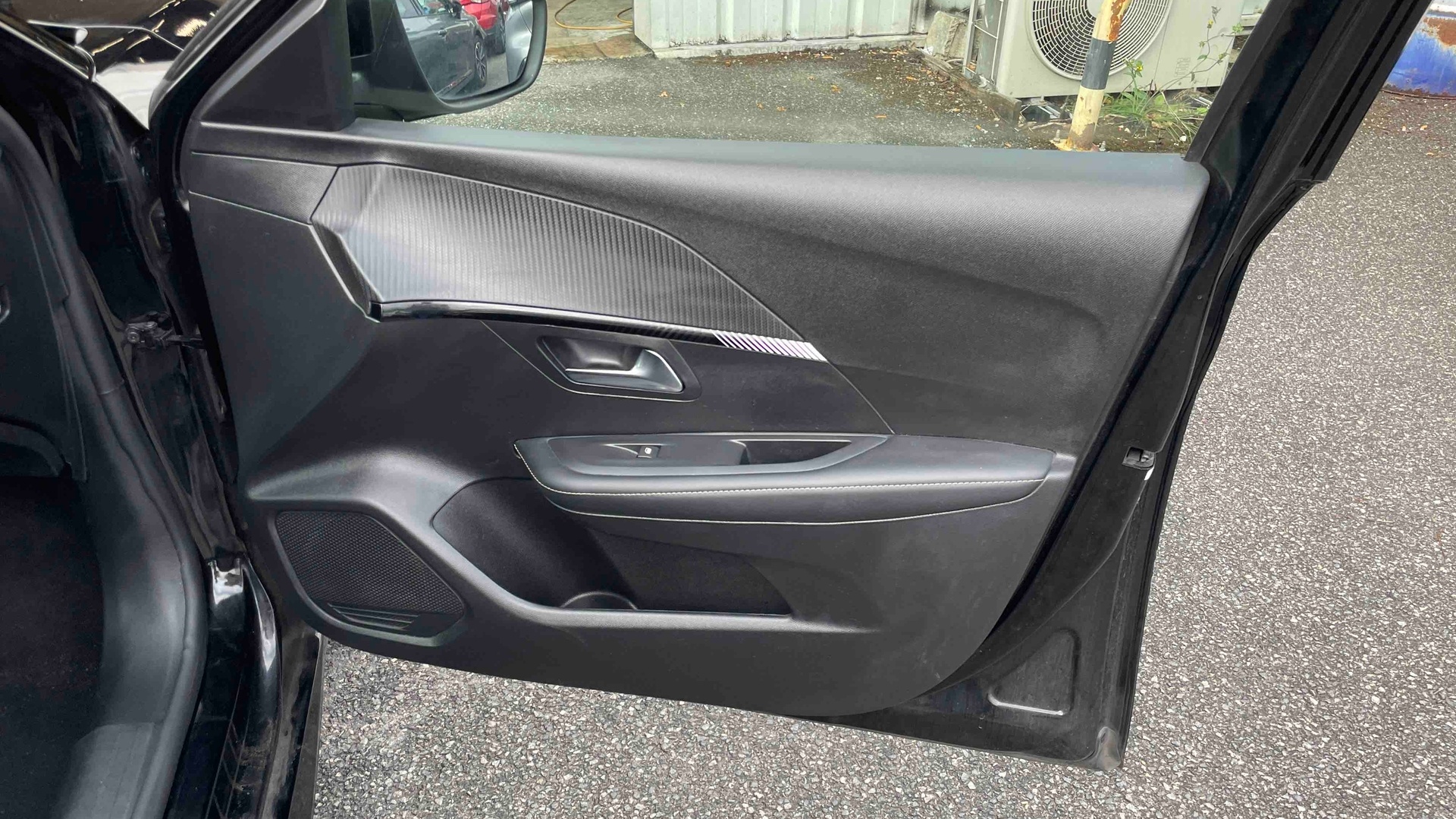 PEUGEOT 208 PureTech 100 S&S BVM6 Allure