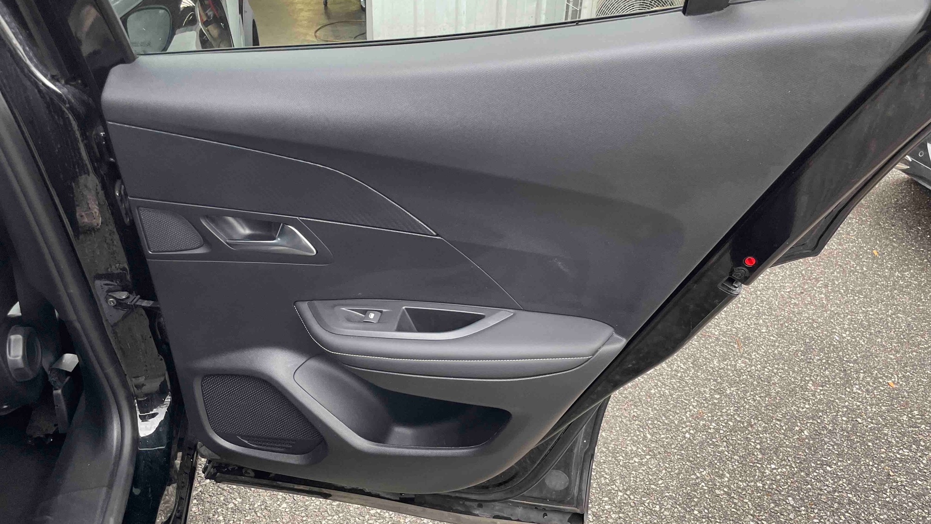 PEUGEOT 2008 PureTech 100 S&S BVM6 Allure