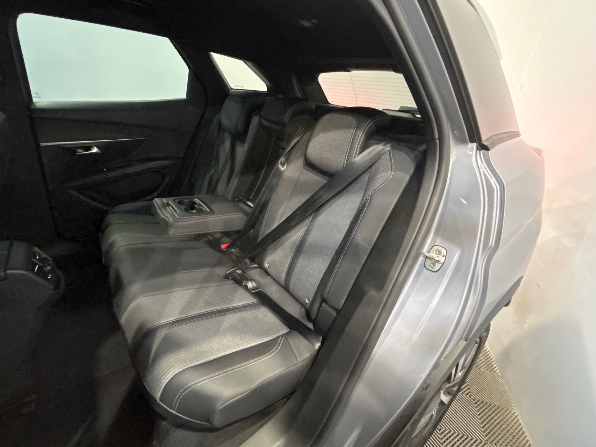 PEUGEOT 3008 Hybrid 136 e-DCS6 Allure Pack