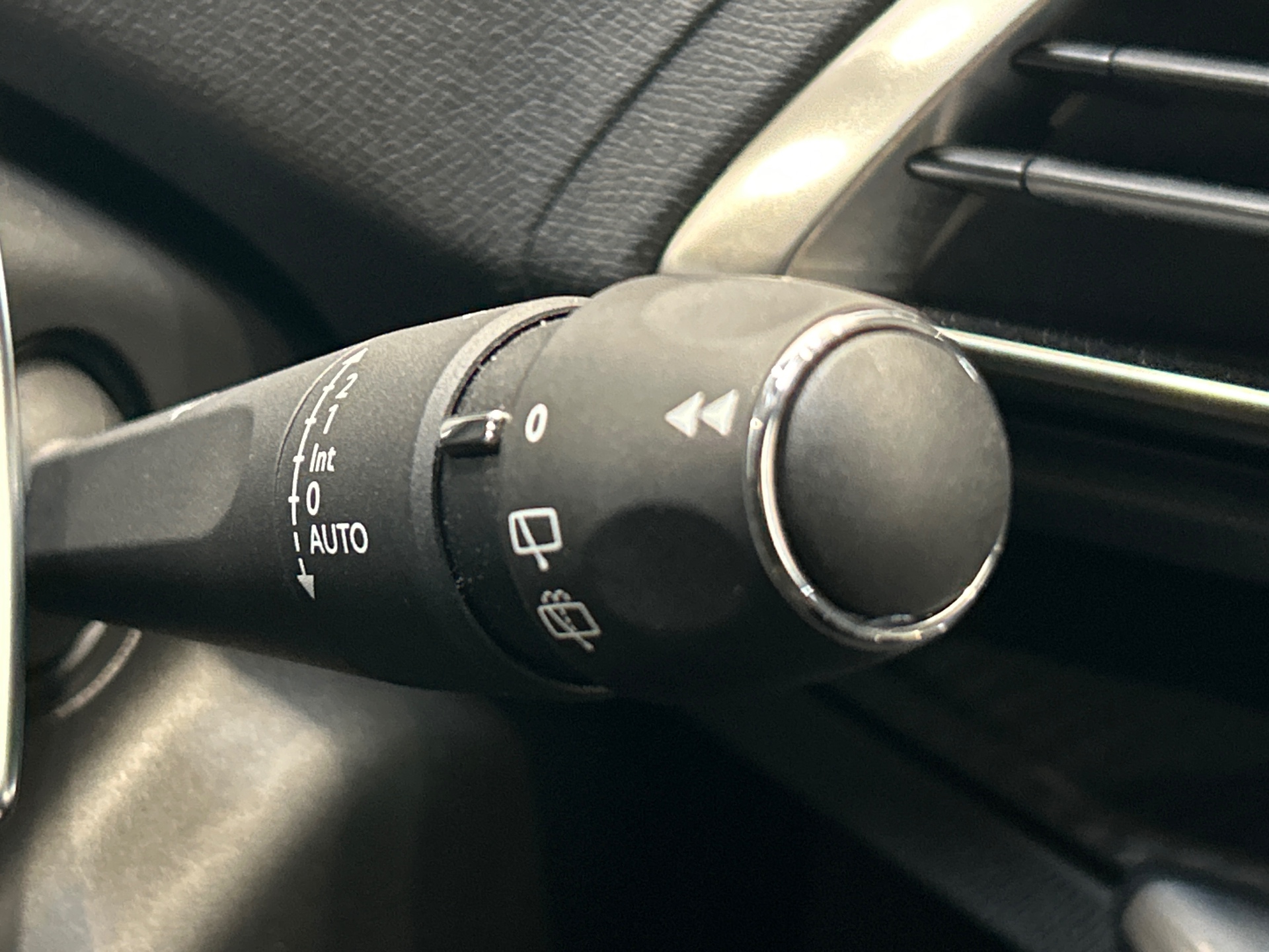 PEUGEOT 3008 Hybrid 136 e-DCS6 Allure Pack