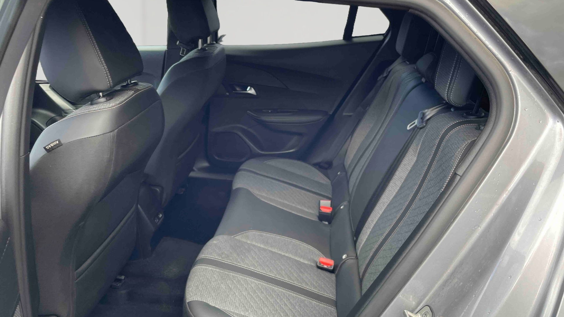 PEUGEOT 2008 PureTech 100 S&S BVM6 Allure