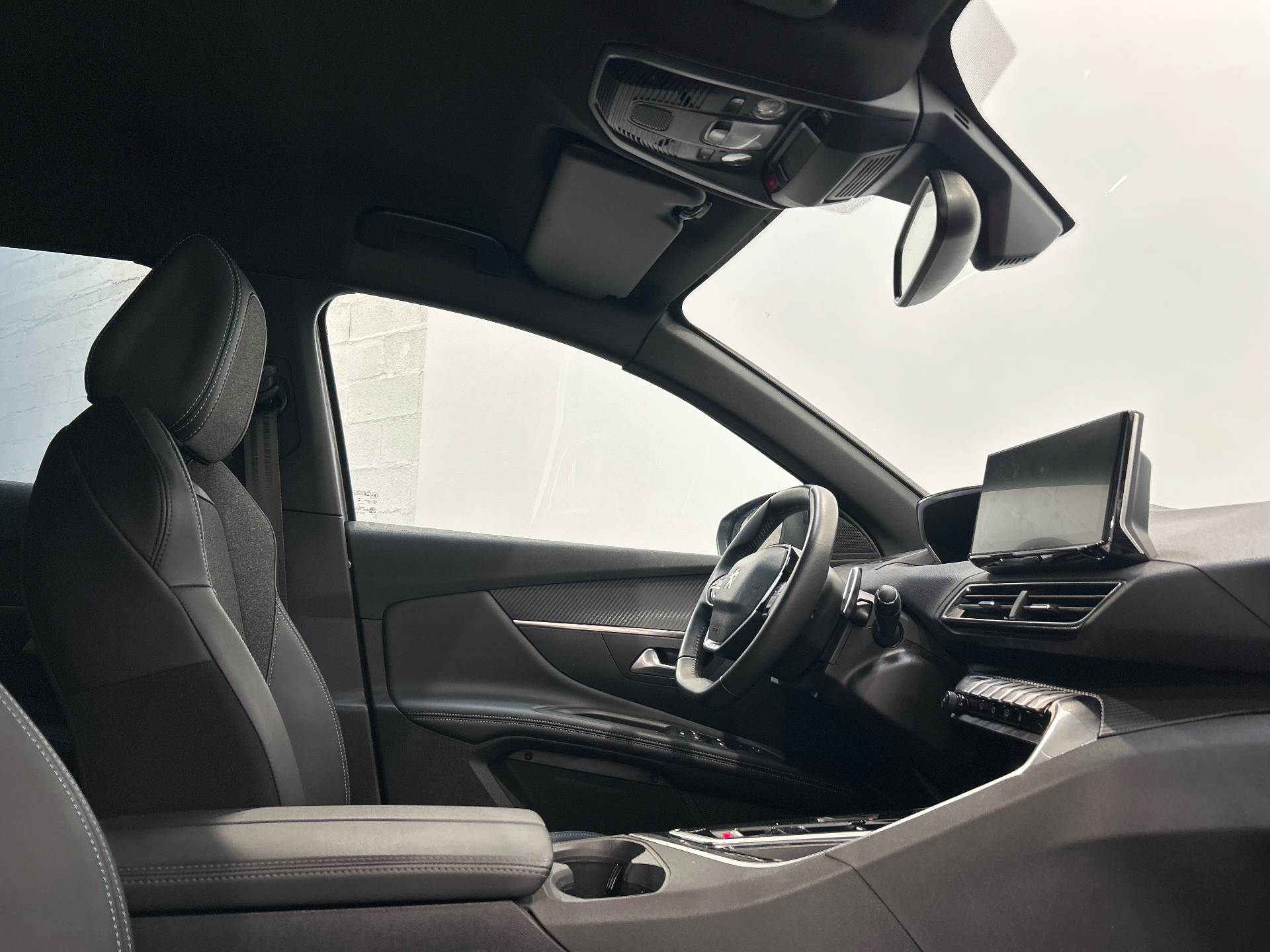 PEUGEOT 3008 Hybrid 136 e-DCS6 Allure Pack