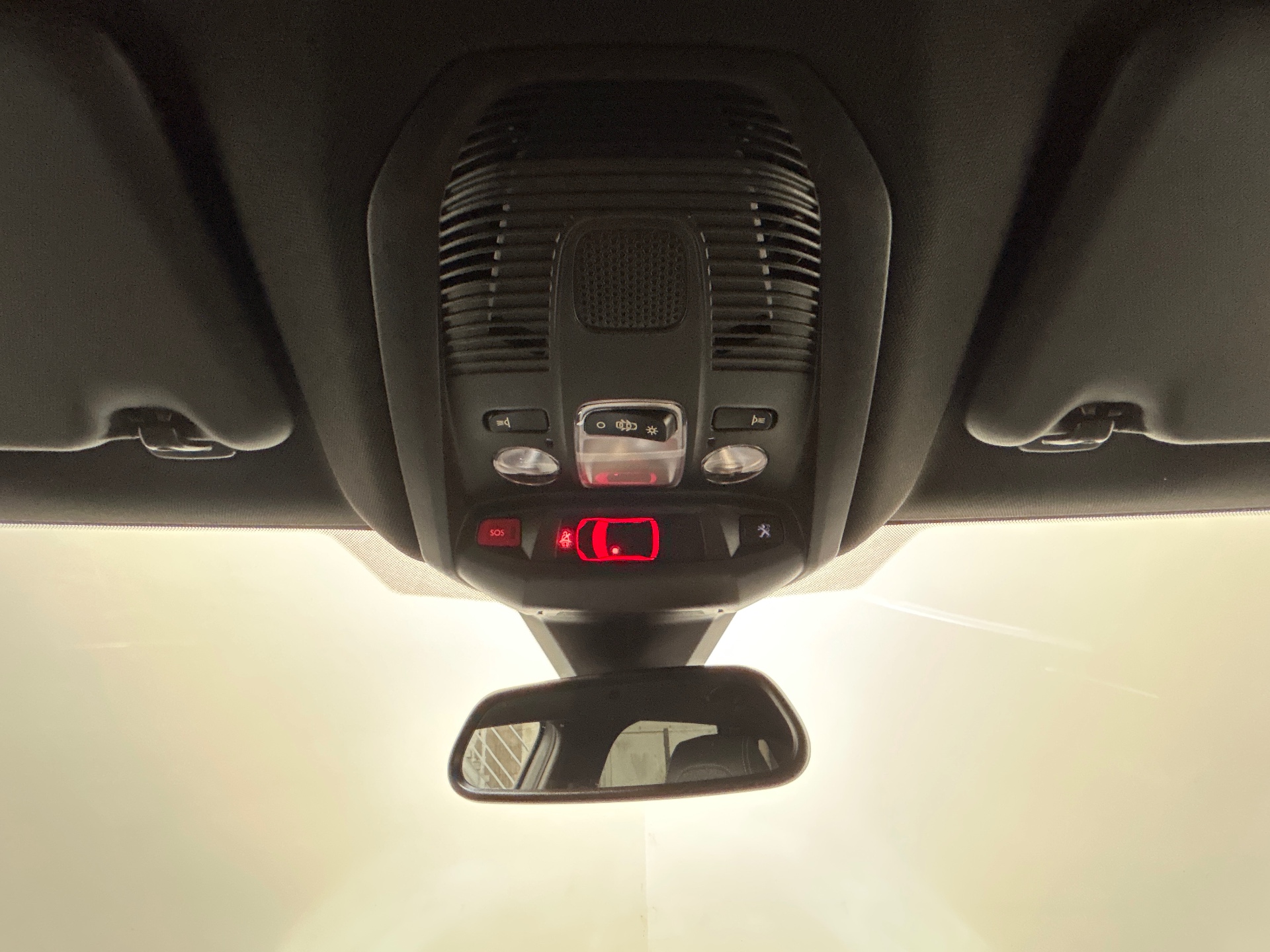 PEUGEOT 3008 Hybrid 136 e-DCS6 Allure Pack