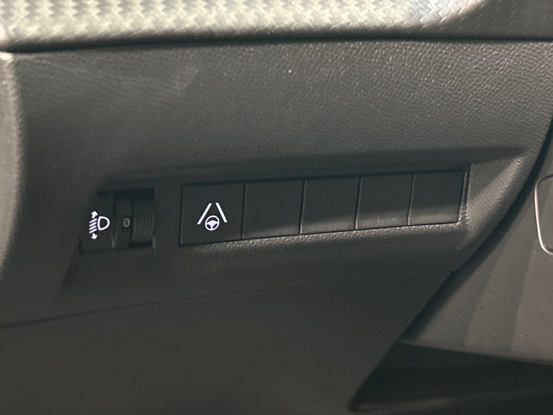 PEUGEOT 2008 PureTech 130 S&S EAT8 Allure