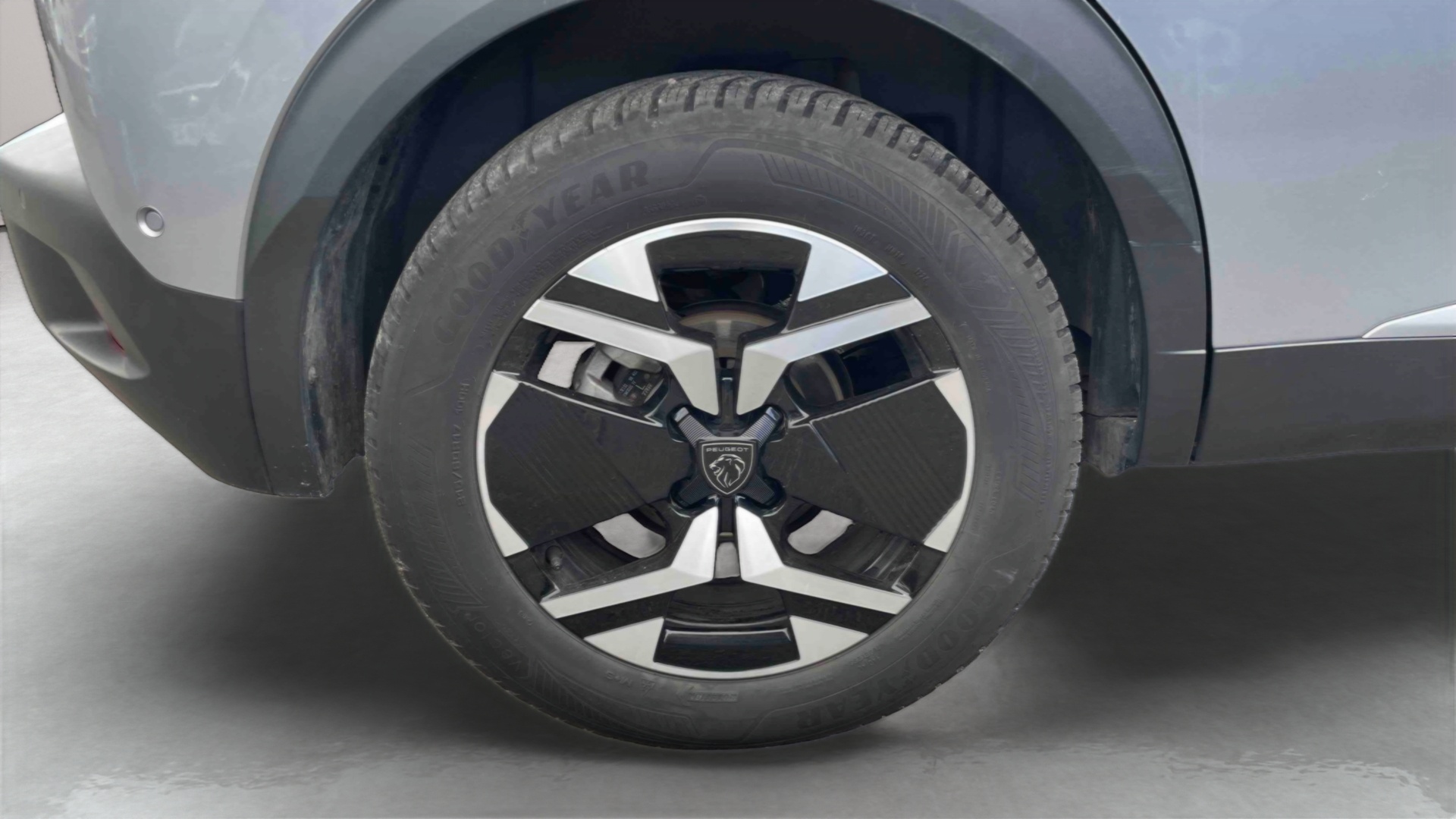 PEUGEOT 2008 PureTech 100 S&S BVM6 Allure