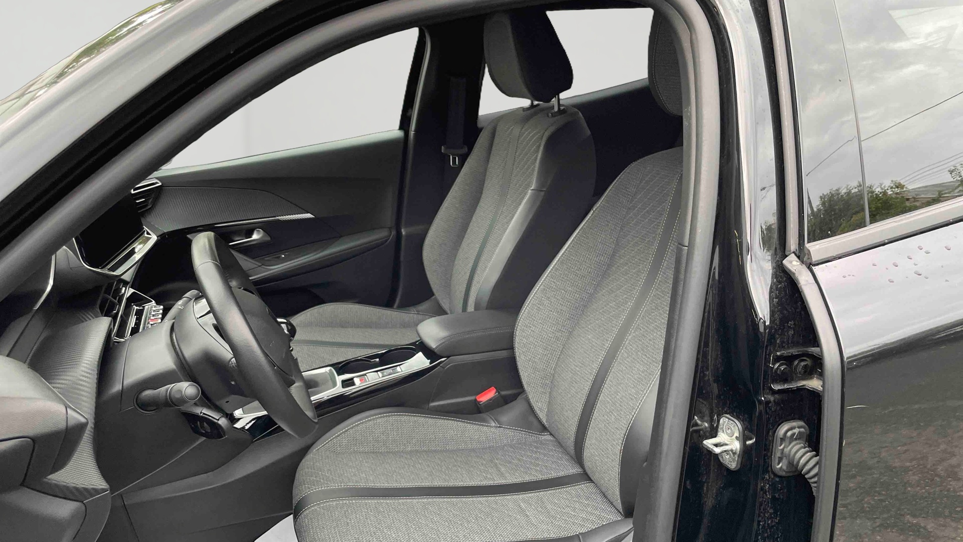 PEUGEOT 2008 PureTech 100 S&S BVM6 Allure