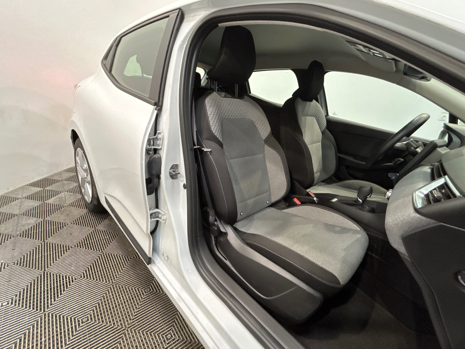 RENAULT CLIO V E-Tech full hybrid 145 Evolution