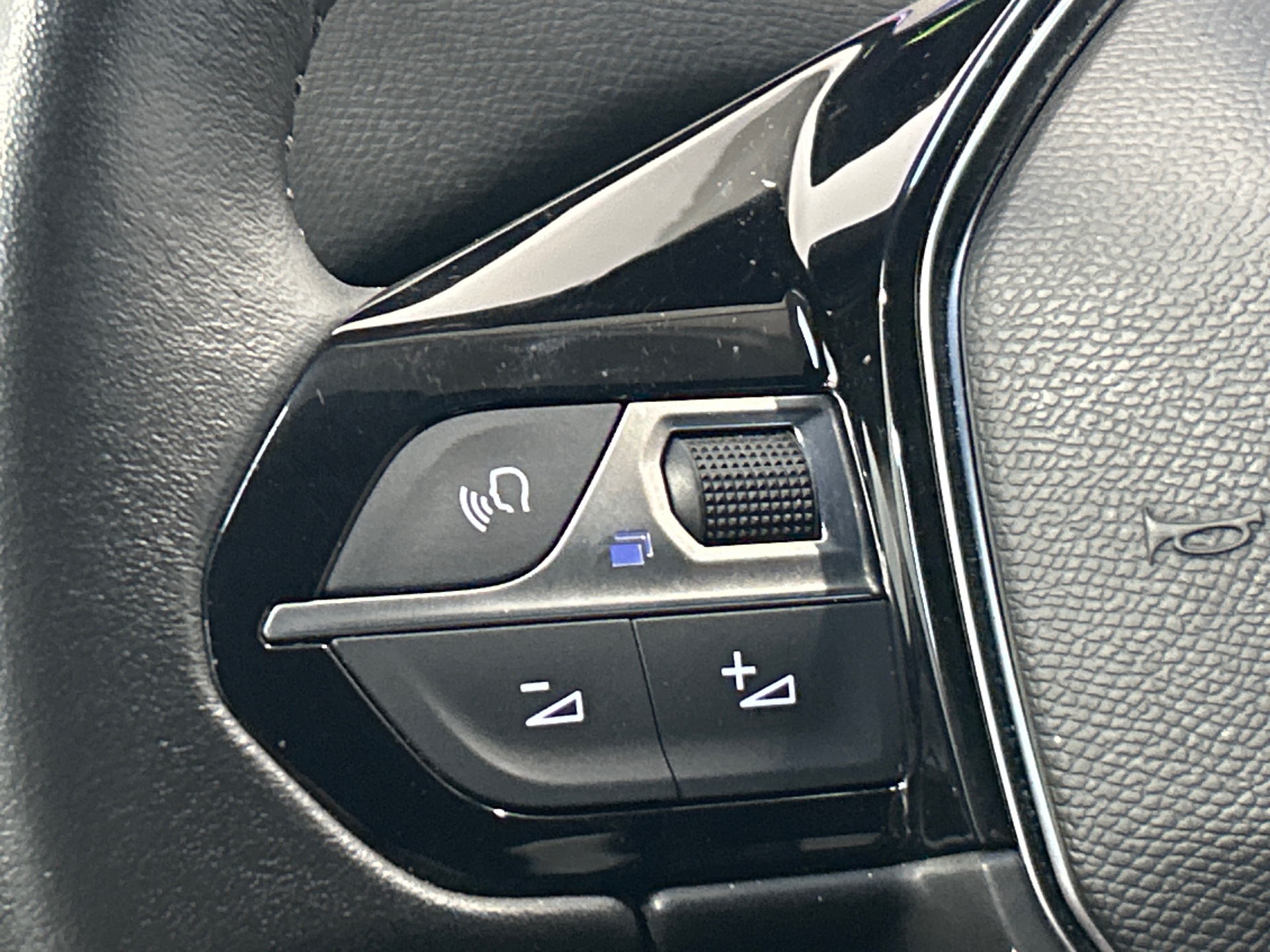 PEUGEOT 5008 ALLURE PK PTECH 130 S&S BVM6