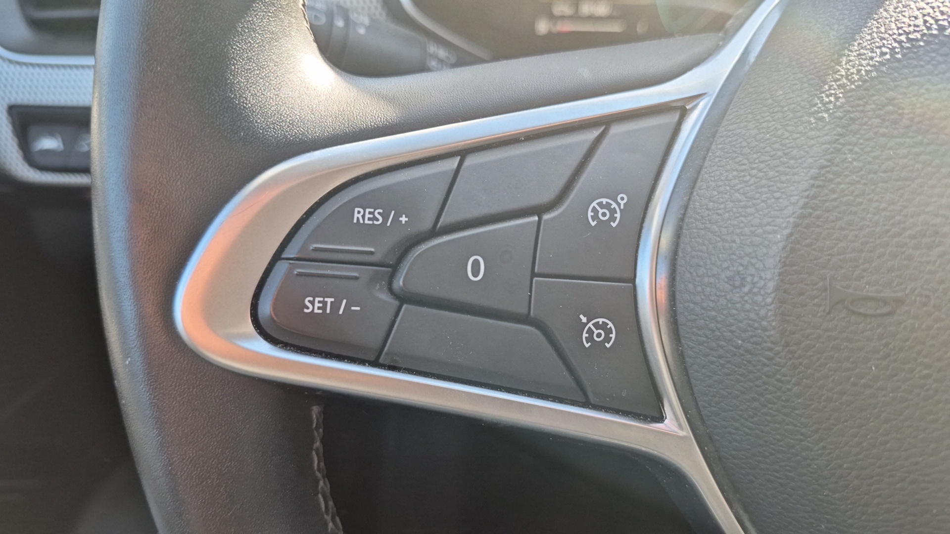 RENAULT ARKANA E-Tech hybride 145 - 22 Techno