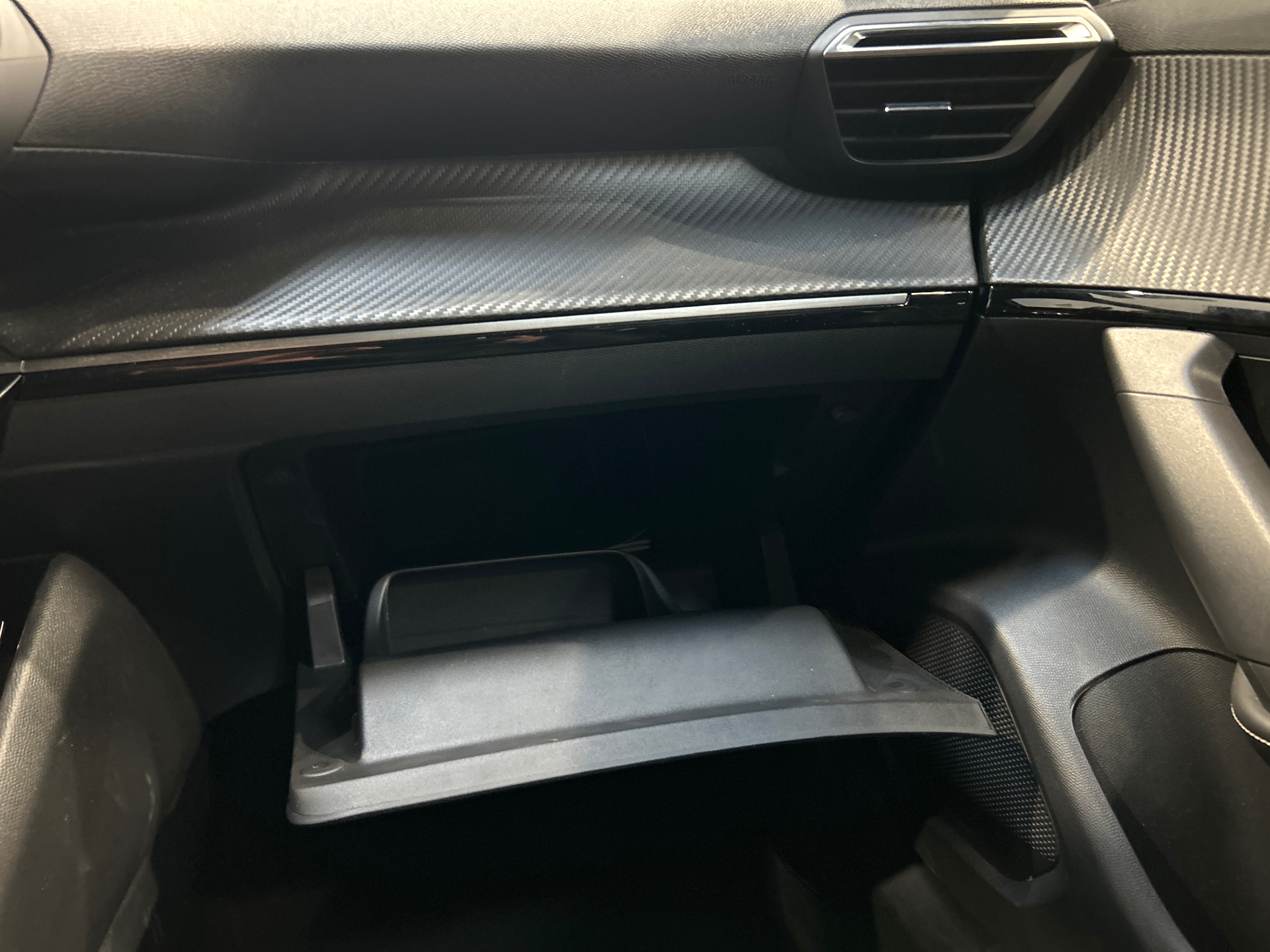 PEUGEOT 2008 PureTech 130 S&S EAT8 Allure
