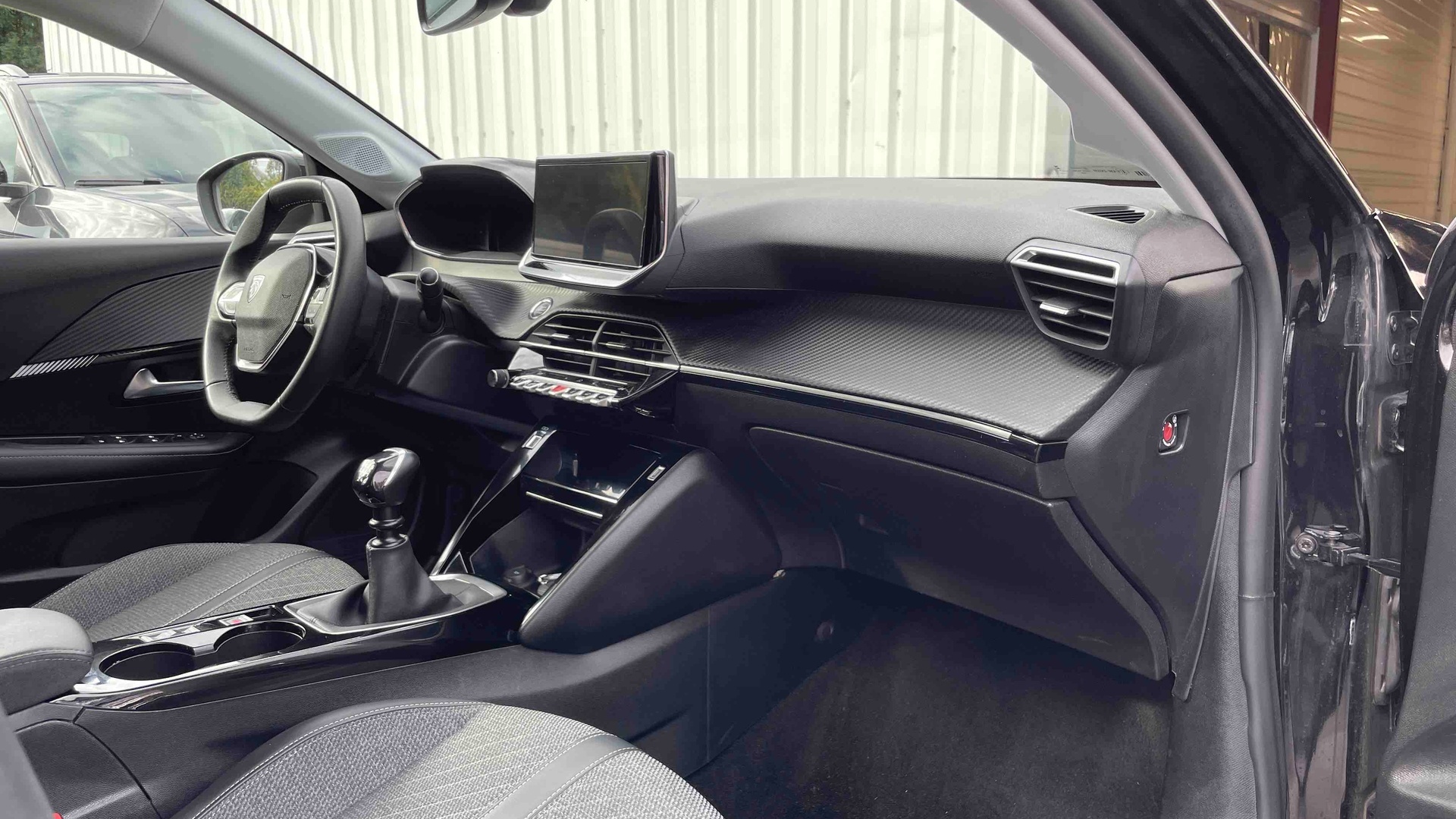 PEUGEOT 208 PureTech 100 S&S BVM6 Allure