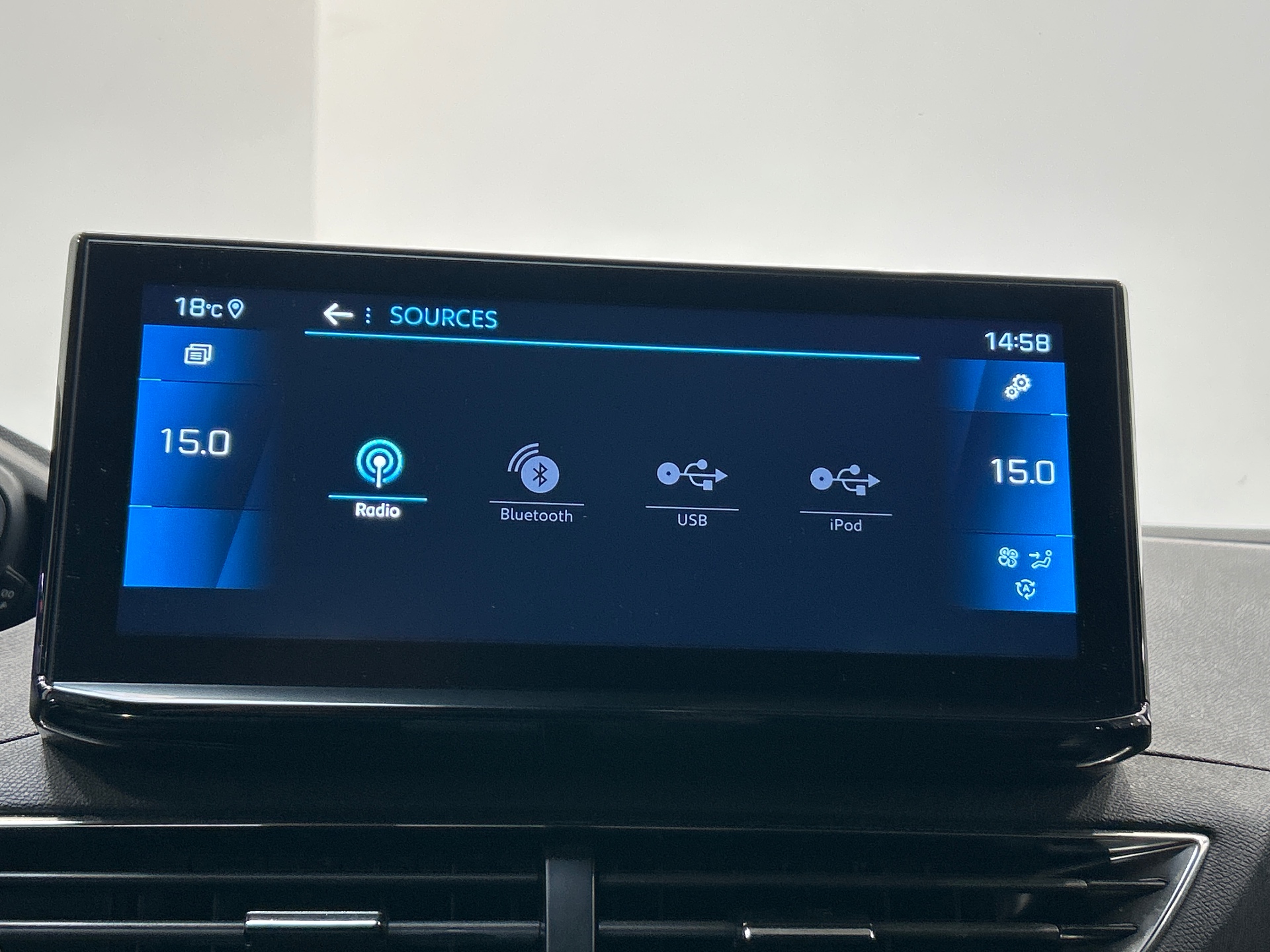 PEUGEOT 3008 Hybrid 136 e-DCS6 Allure Pack