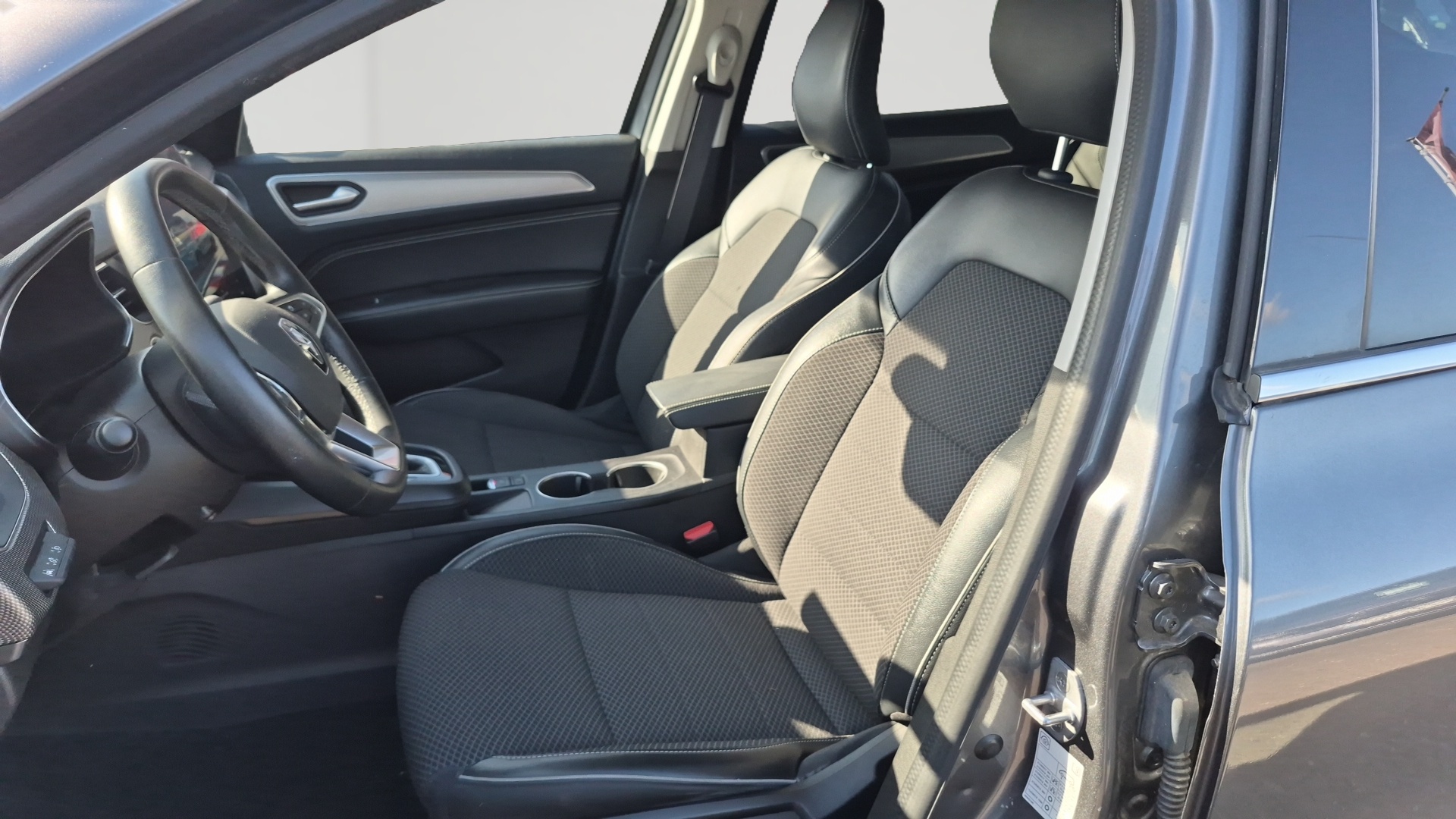 RENAULT ARKANA E-Tech hybride 145 - 22 Techno