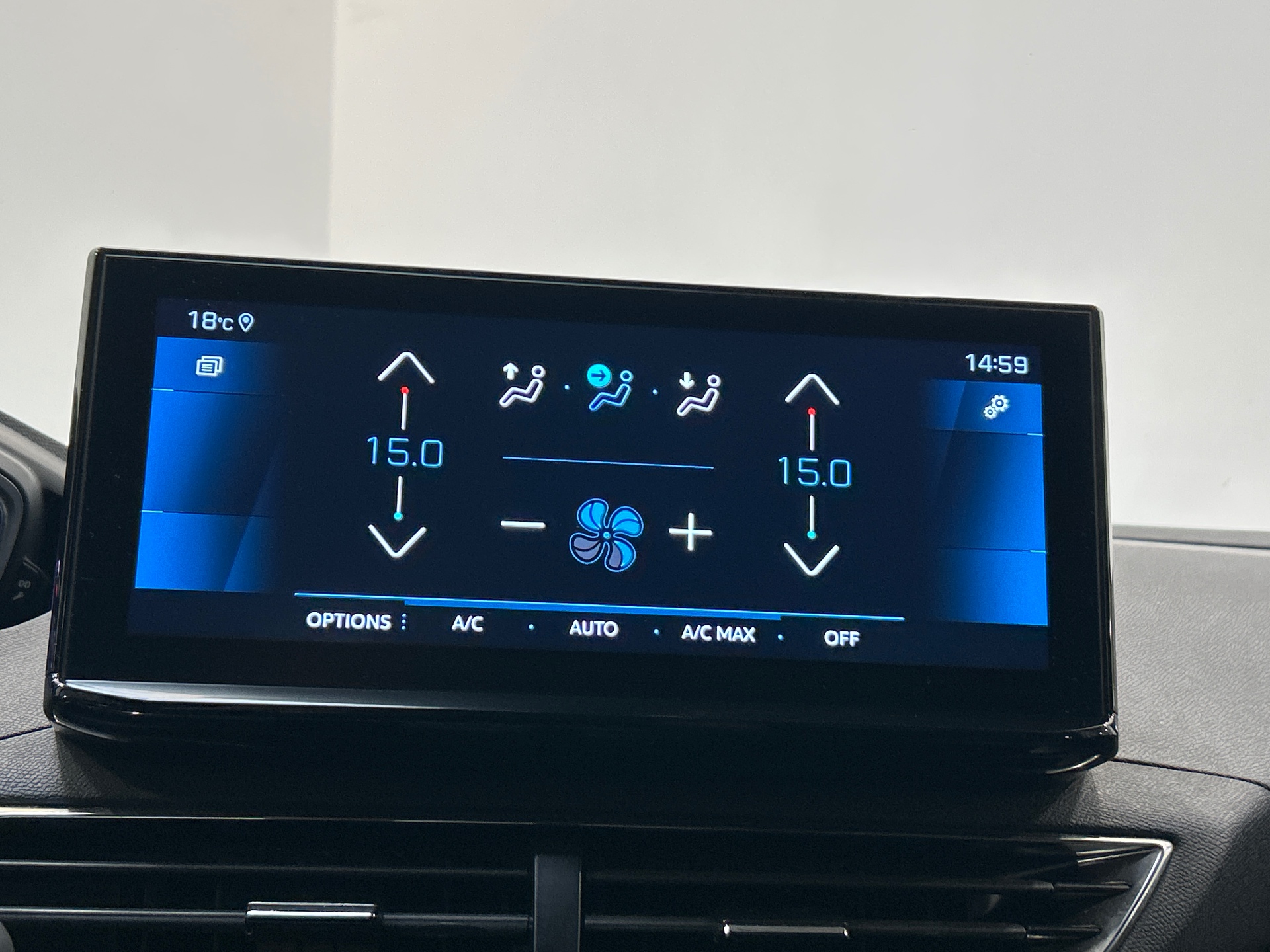 PEUGEOT 3008 Hybrid 136 e-DCS6 Allure Pack