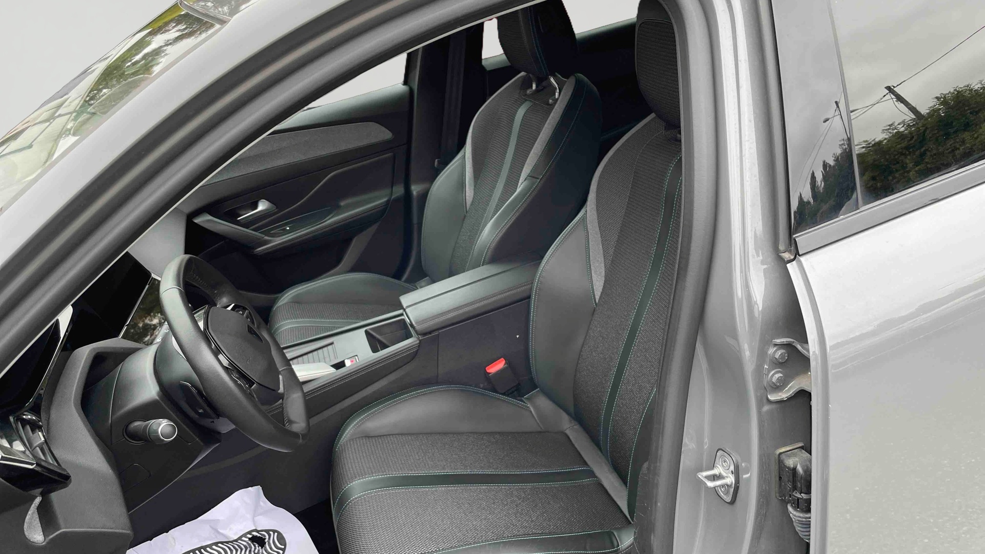 PEUGEOT 308 PHEV 180 e-EAT8 Allure