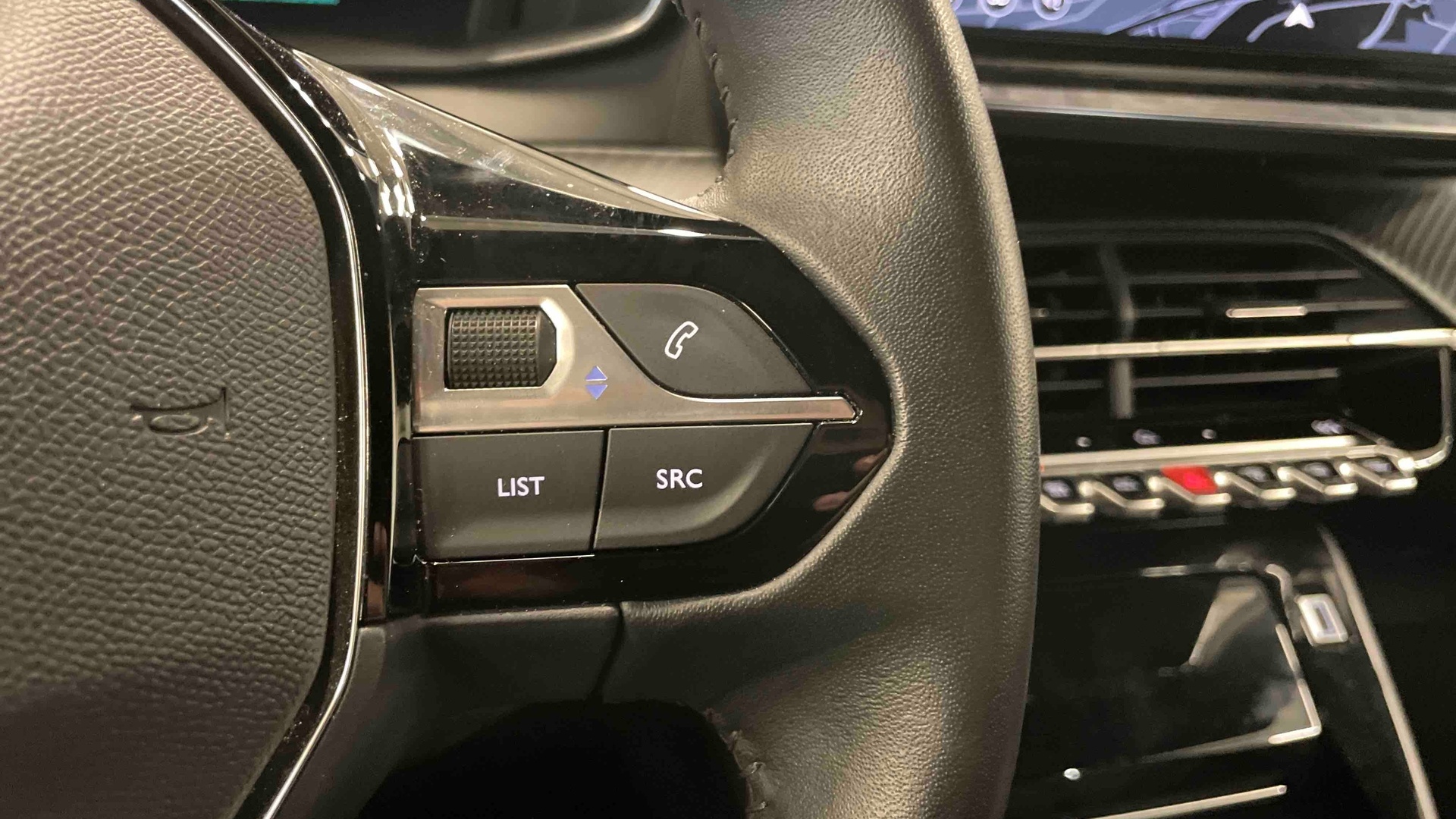 PEUGEOT 2008 PureTech 100 S&S BVM6 Allure