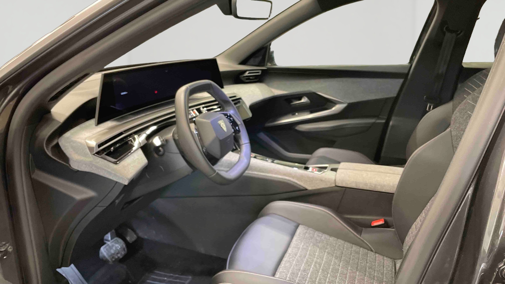 PEUGEOT 3008 Hybrid 145 e-DCS6 Allure