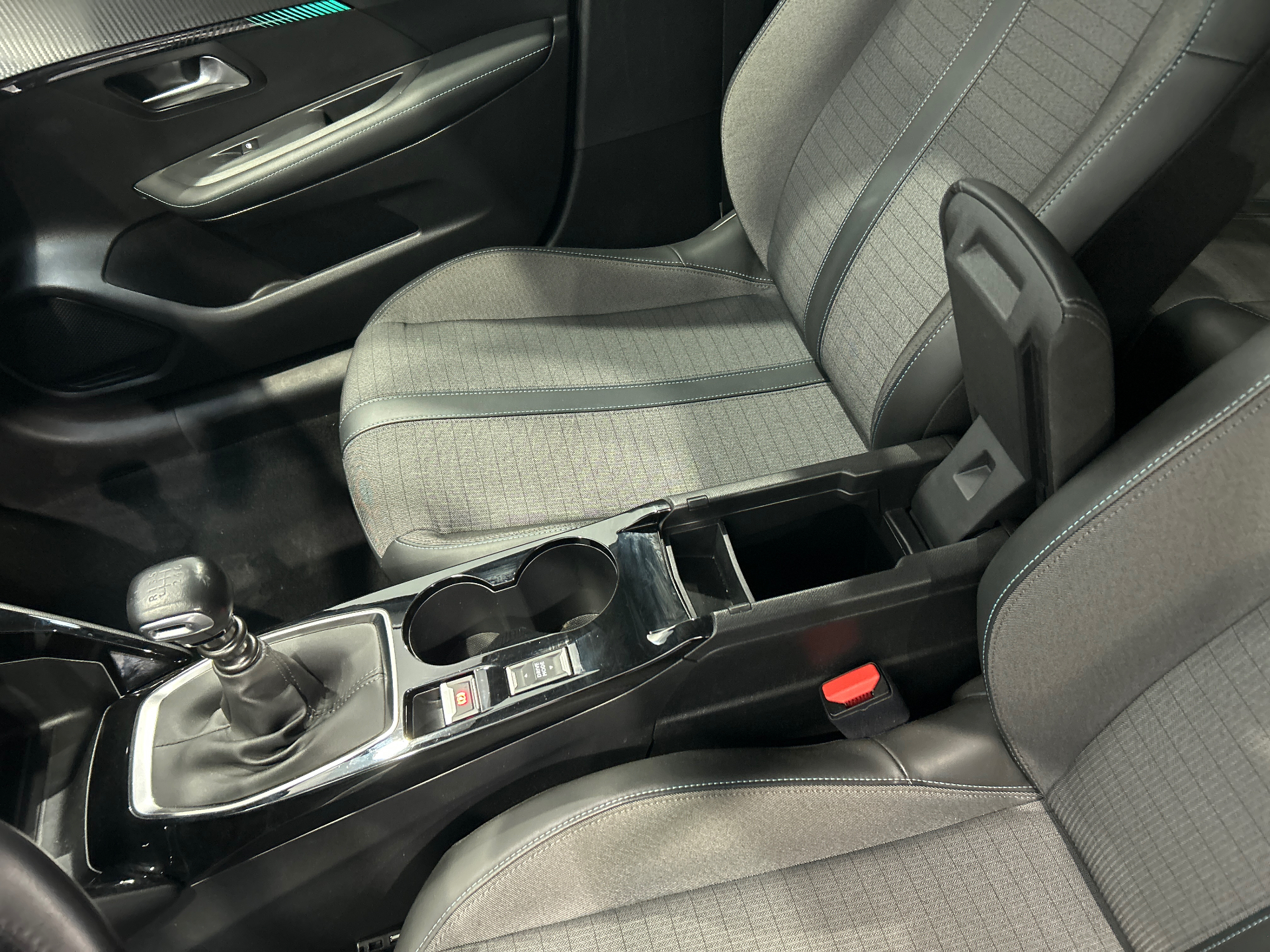 PEUGEOT 208 ALLURE PACK PURETECH 100 S&S BVM6