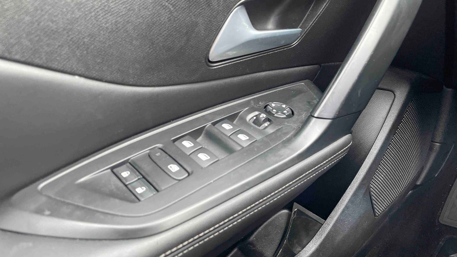 PEUGEOT 308 PHEV 180 e-EAT8 Allure