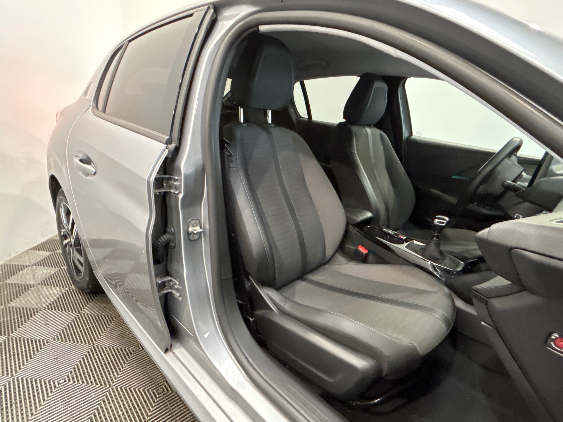 PEUGEOT 208 ALLURE PACK PURETECH 100 S&S BVM6