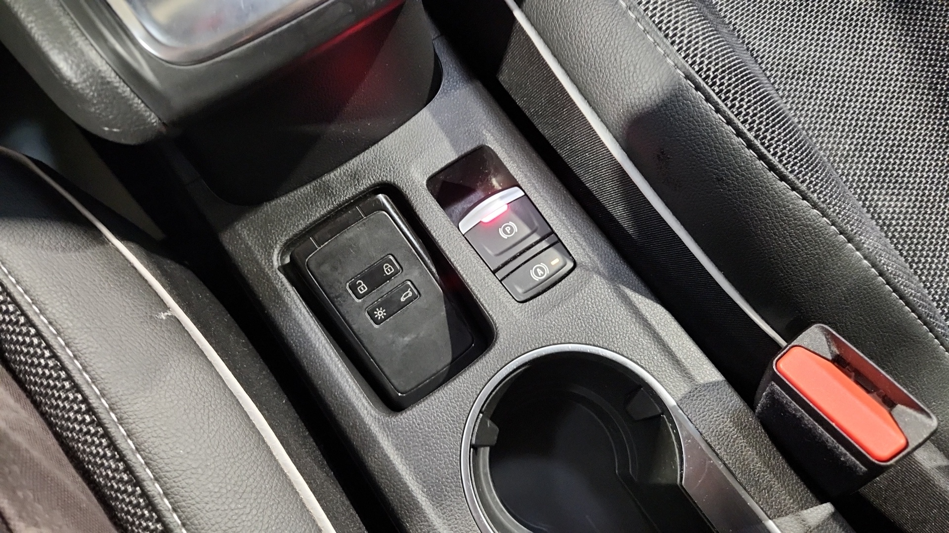 RENAULT CAPTUR TCe 90 Techno - 5P