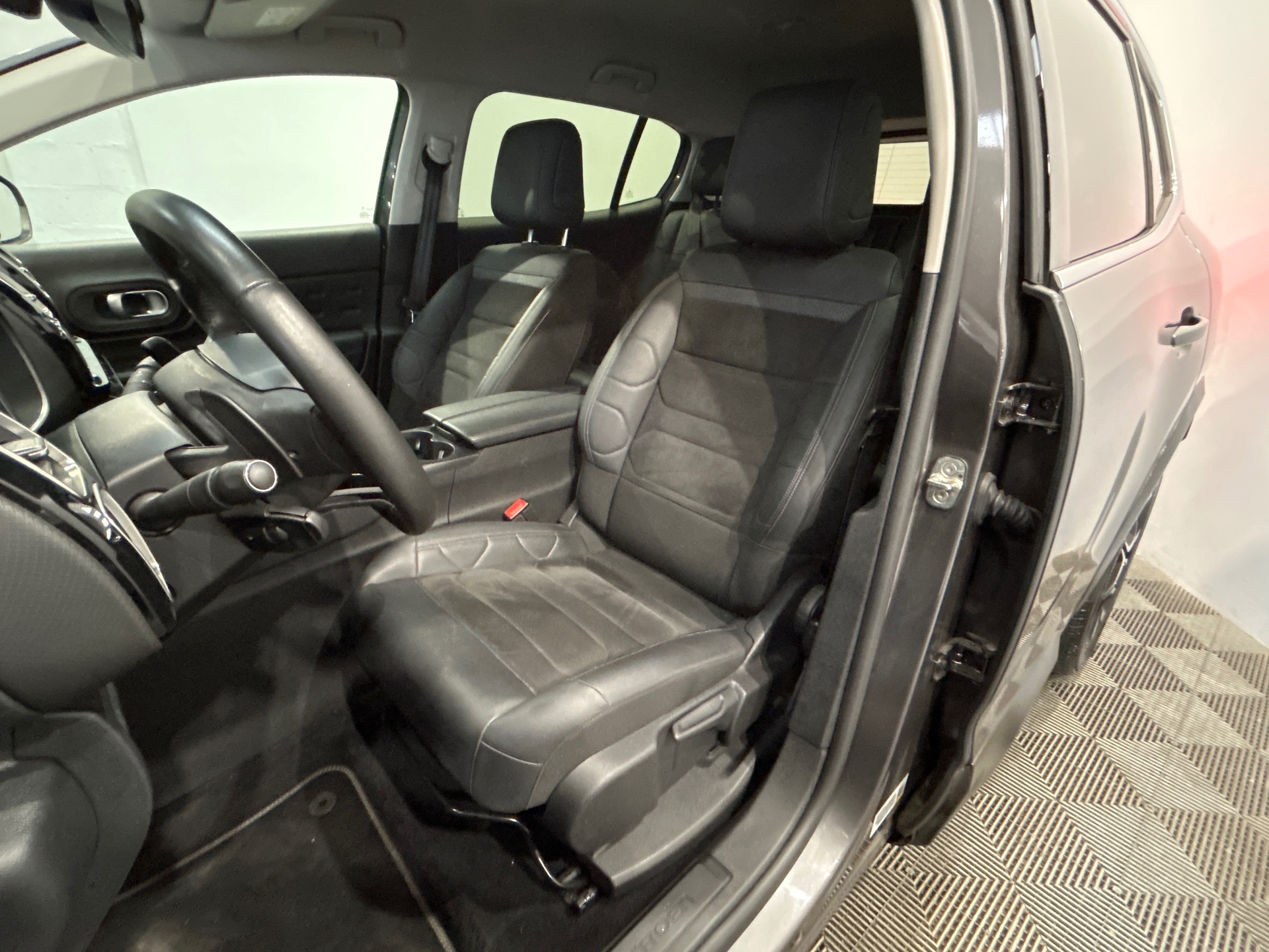 CITROEN C5 AIRCROSS PTECH 130 S&S EAT8 FEEL PACK