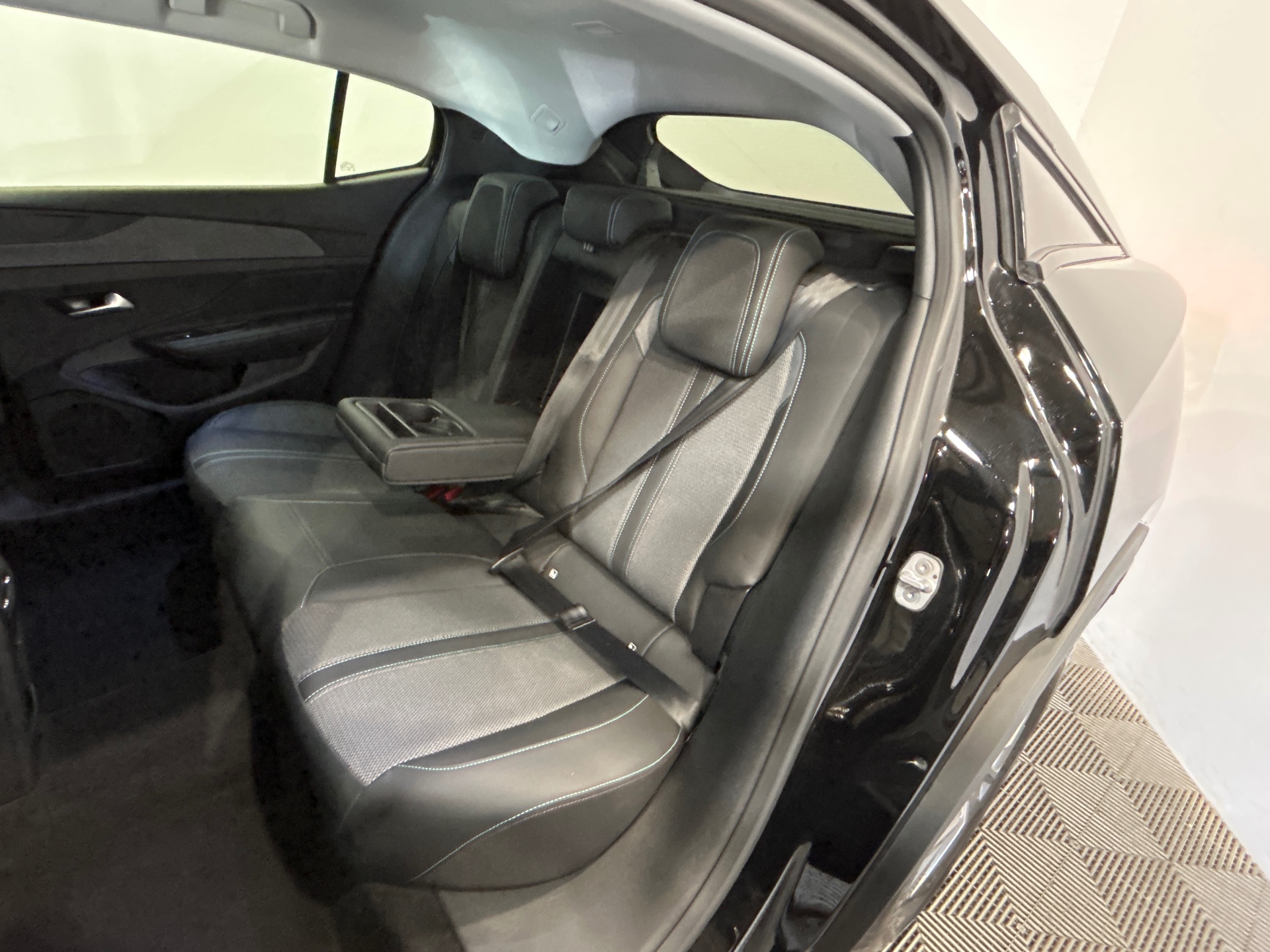 PEUGEOT 408 Hybrid 145 e-DCS6 Allure