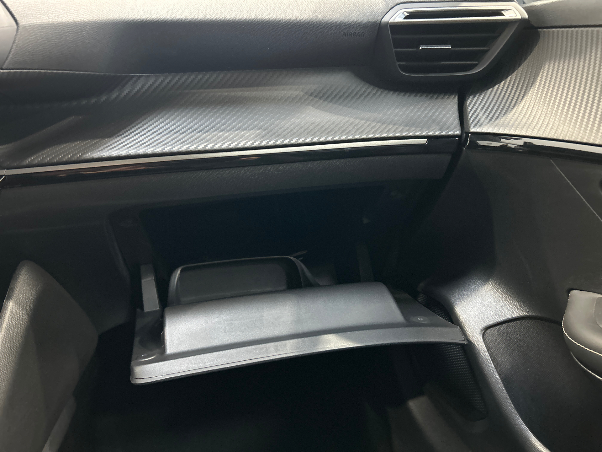 PEUGEOT 208 ALL PT100 BVM