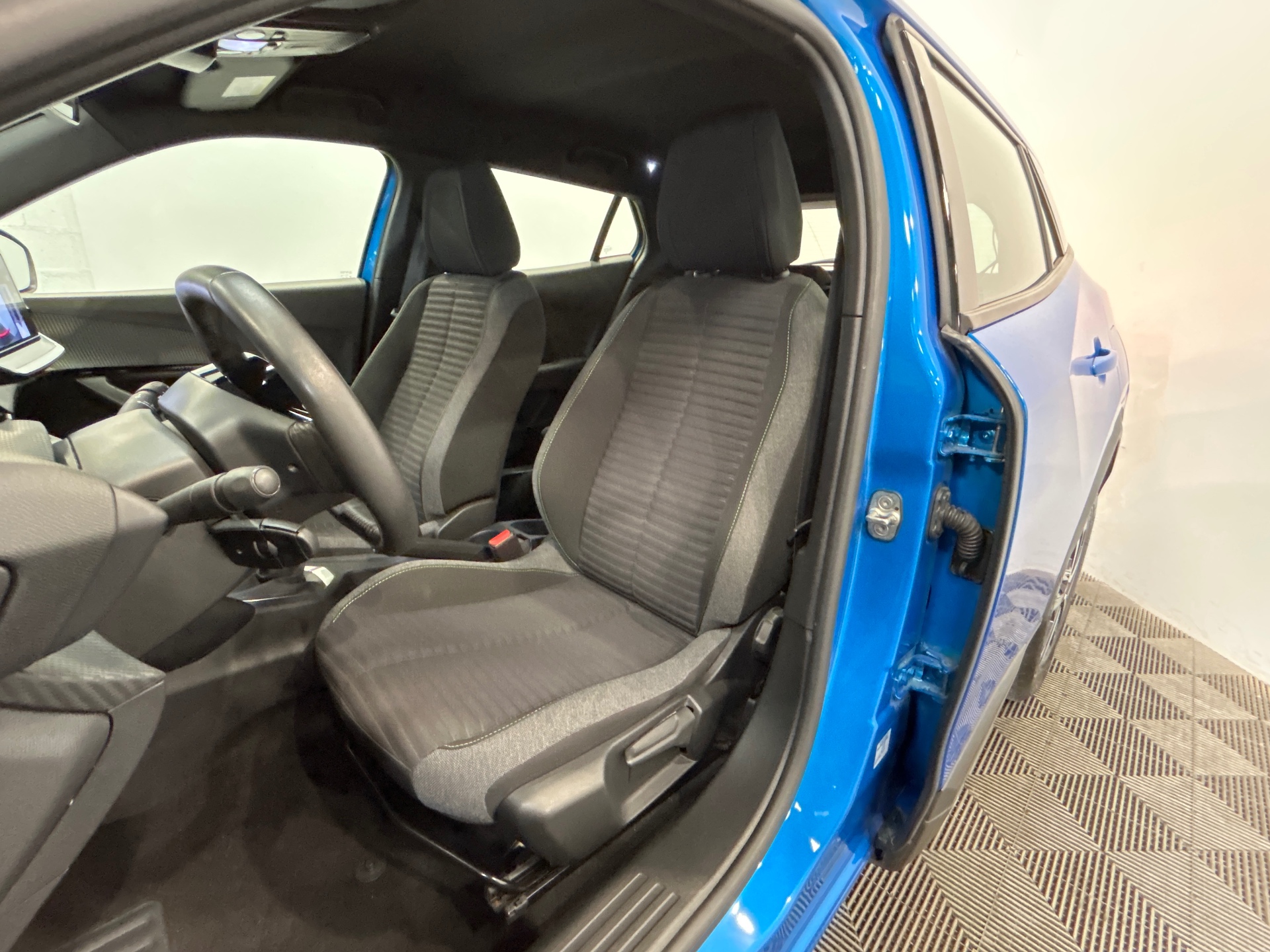 PEUGEOT 2008 ACTIVE PTECH 100 S&S BVM6