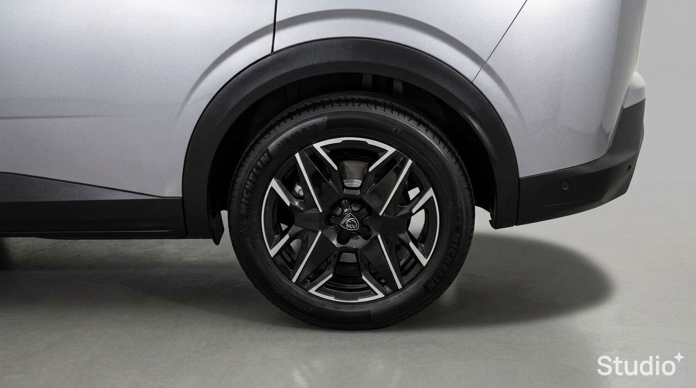 PEUGEOT 5008 Hybrid 145 ch e-DCS6 Allure