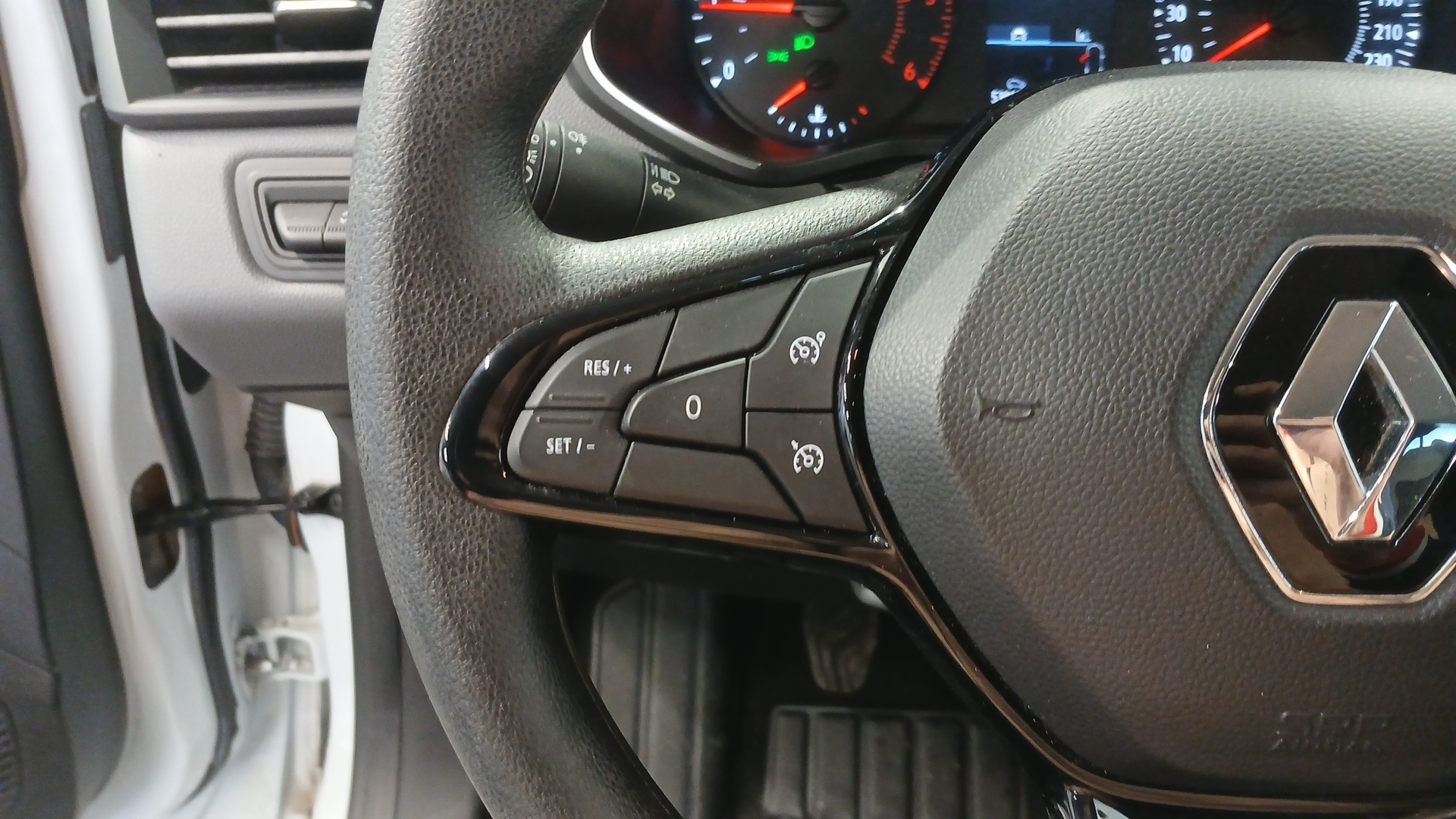 RENAULT CLIO V SOCIETE SOCIETE BLUE DCI 85 AIR
