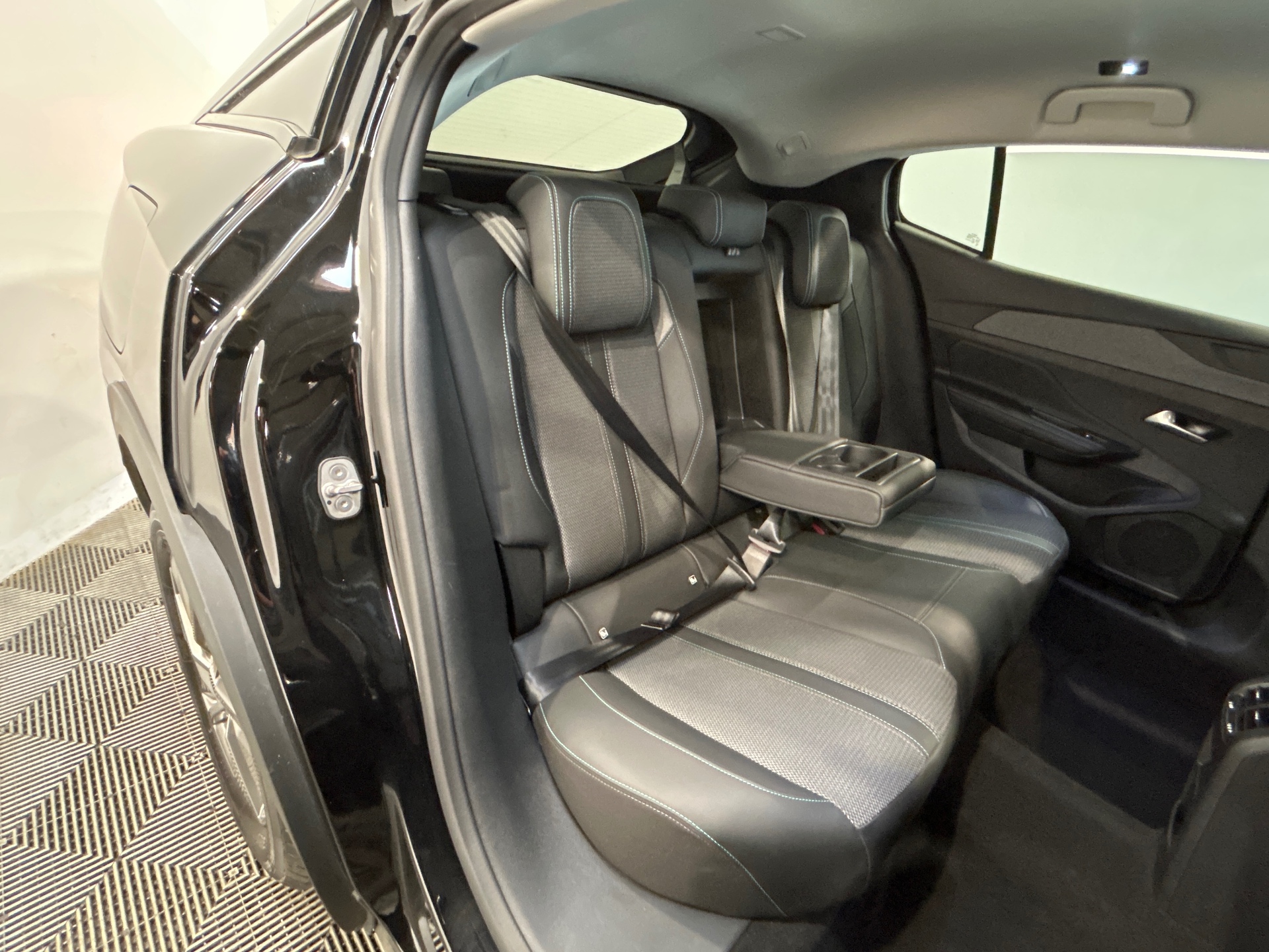 PEUGEOT 408 Hybrid 145 e-DCS6 Allure