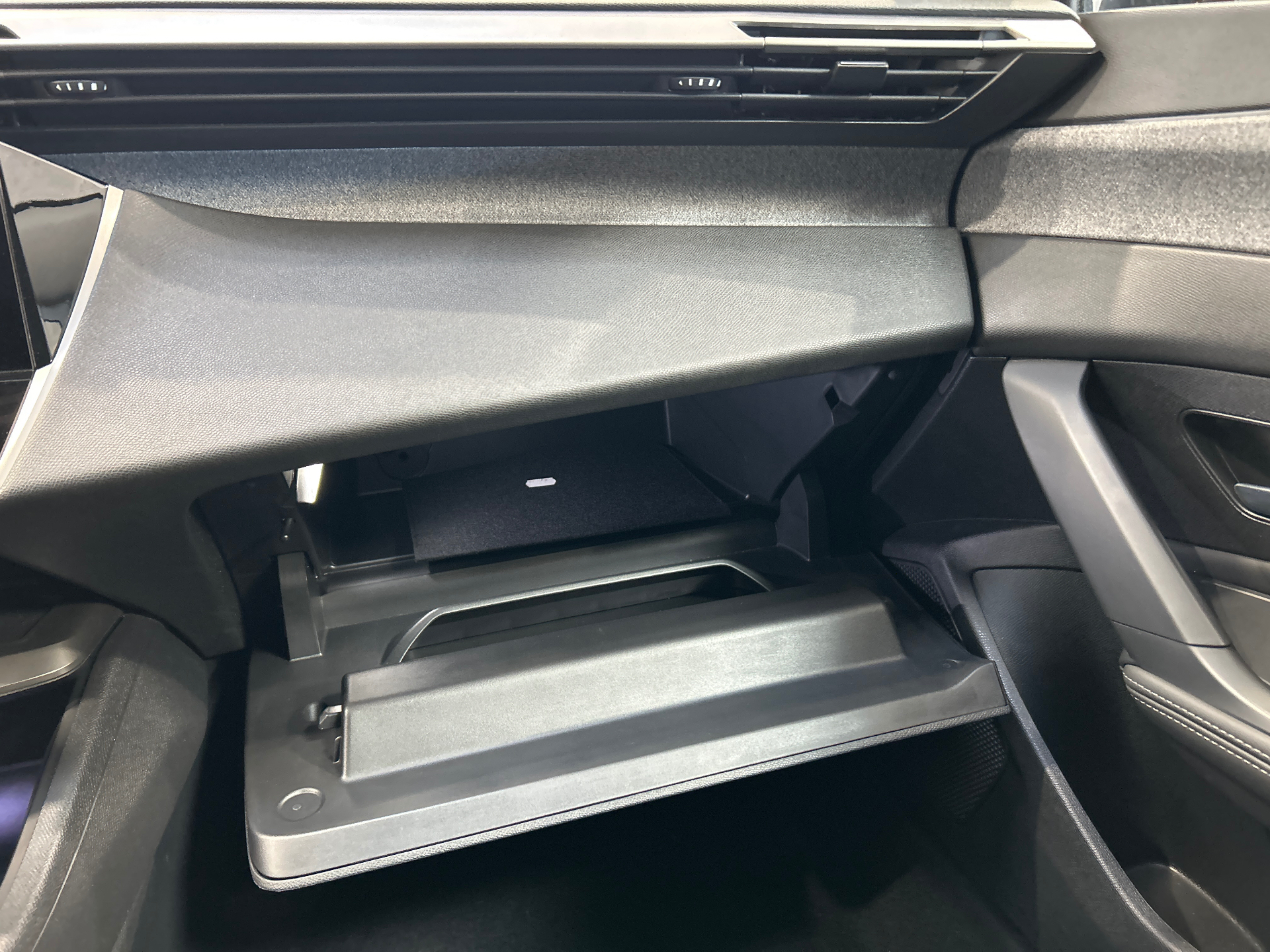 PEUGEOT 408 Hybrid 145 e-DCS6 Allure