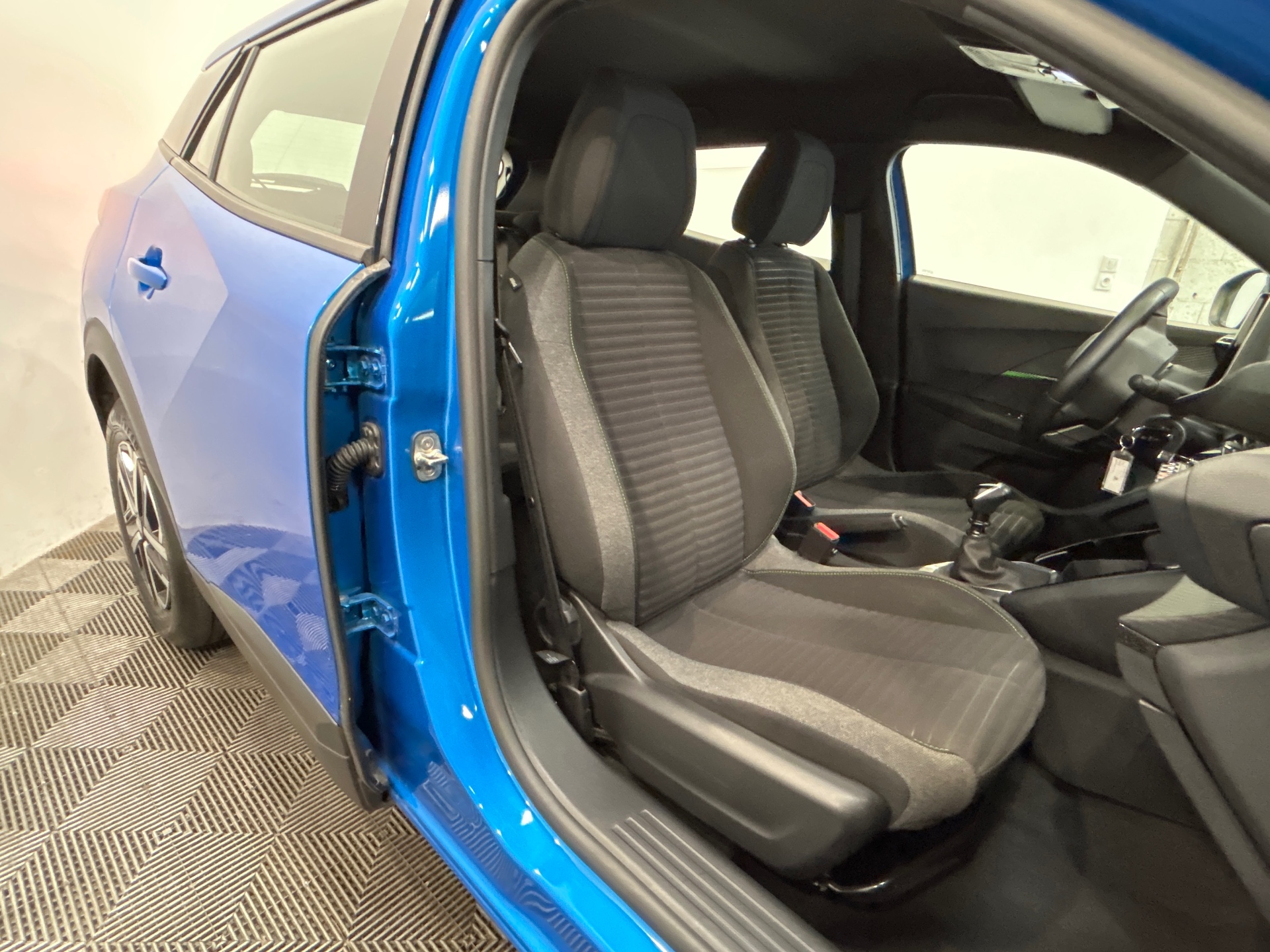 PEUGEOT 2008 ACTIVE PTECH 100 S&S BVM6