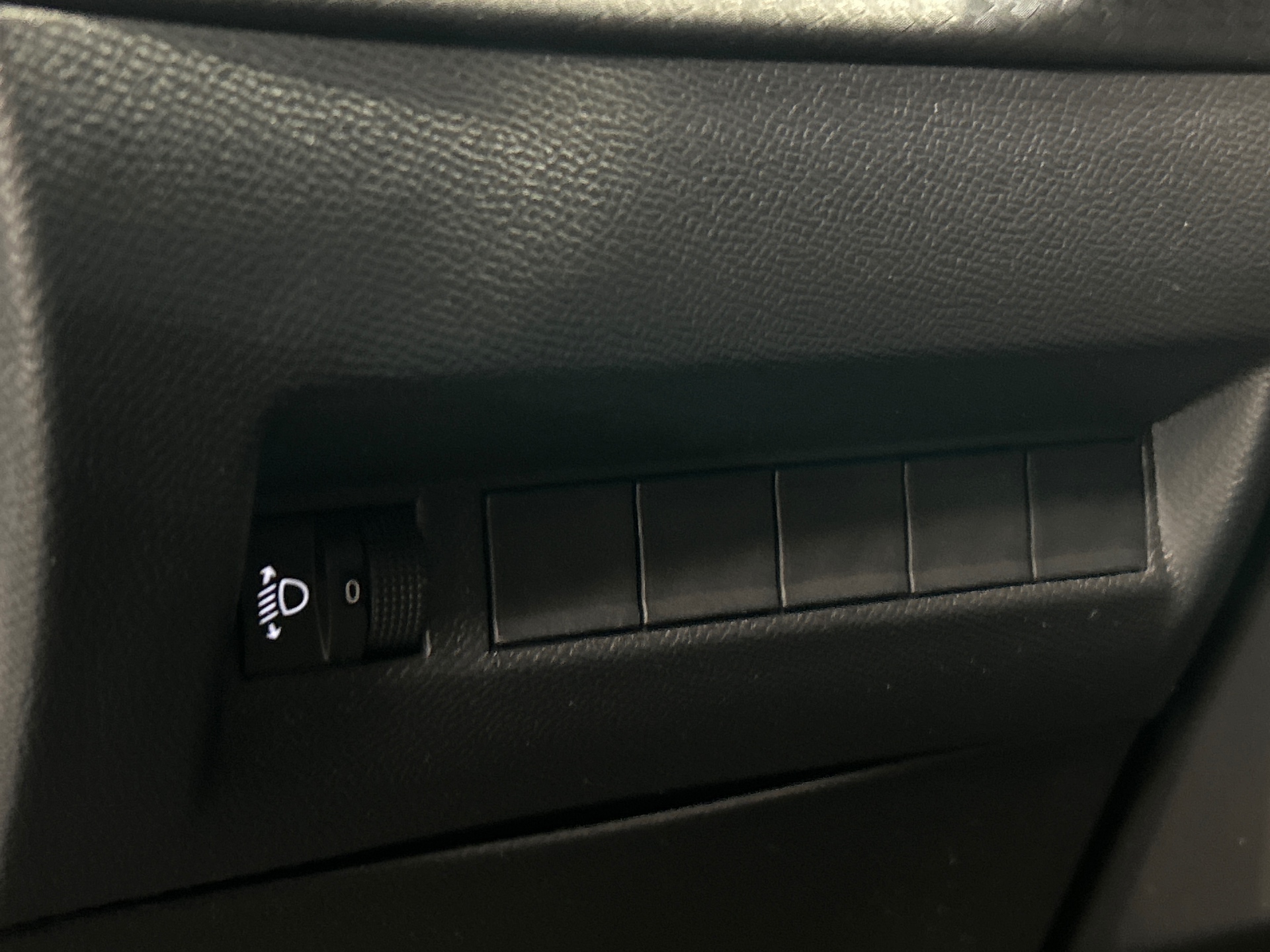 PEUGEOT 2008 ACTIVE PTECH 100 S&S BVM6