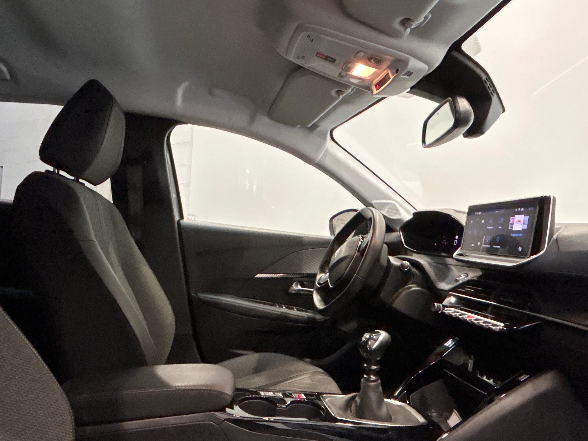 PEUGEOT 208 ALL PT100 BVM