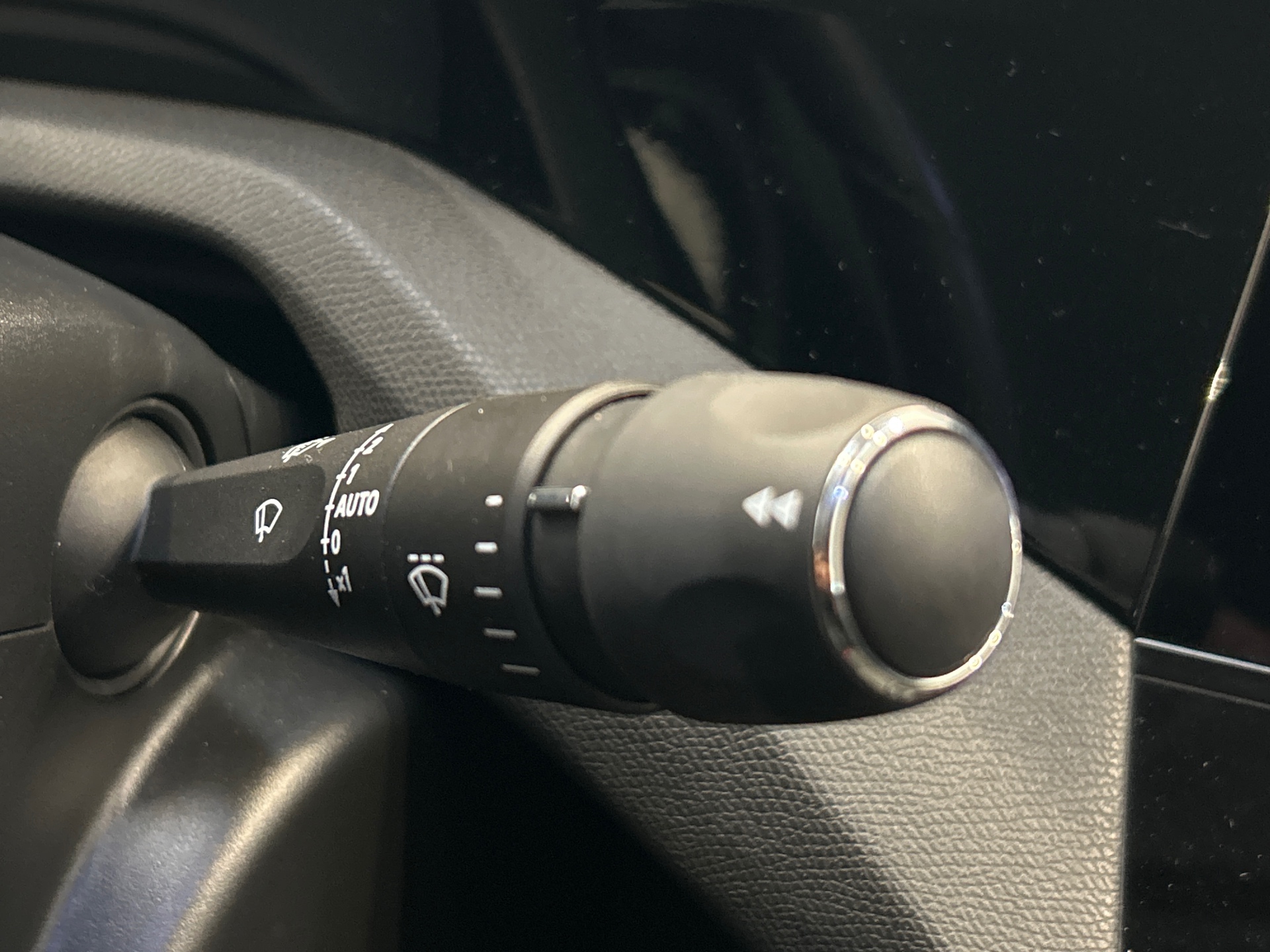 PEUGEOT 408 Hybrid 145 e-DCS6 Allure