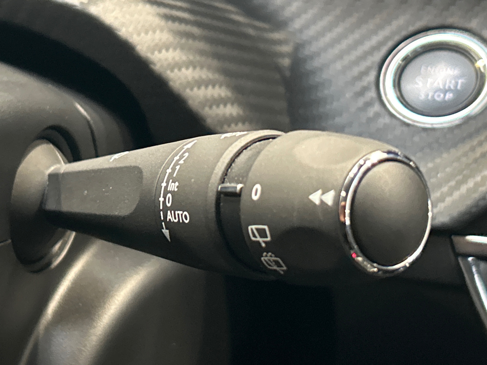 PEUGEOT 208 ALL PT100 BVM