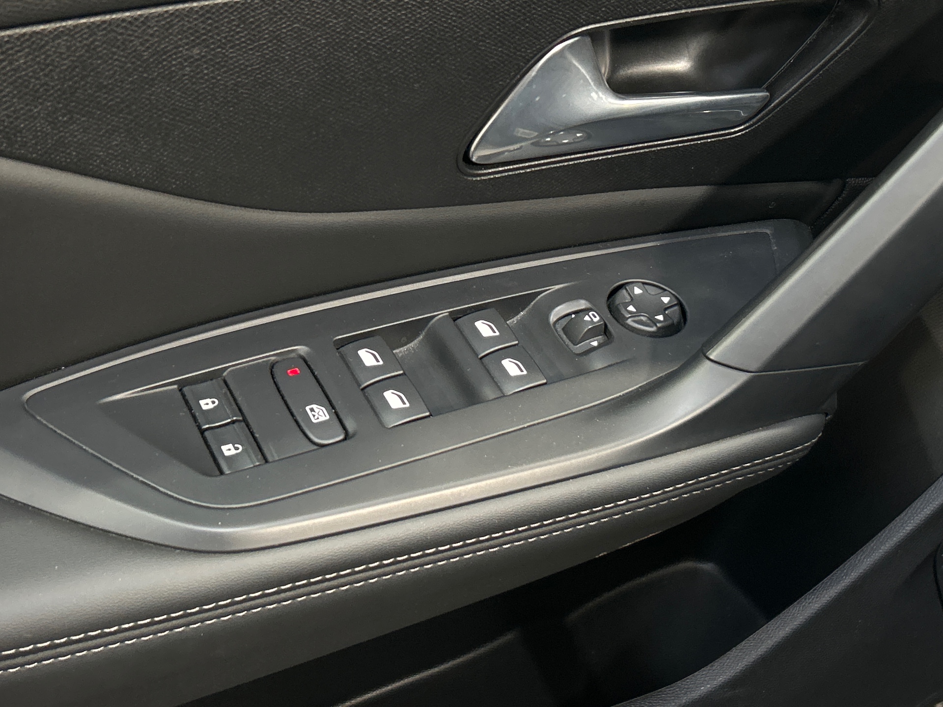 PEUGEOT 408 Hybrid 145 e-DCS6 Allure