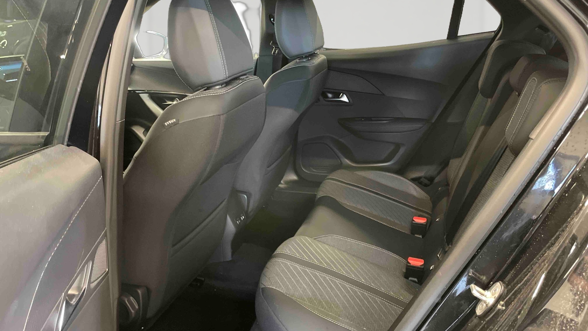 PEUGEOT 2008 Hybrid 145 ch e-DCS6 Allure