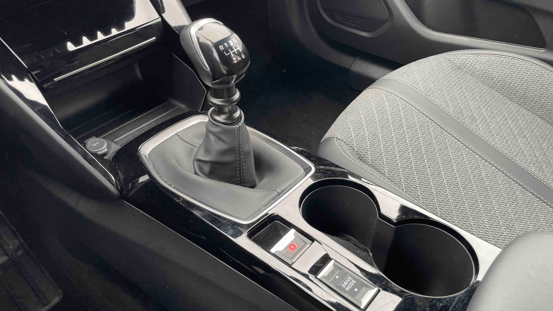 PEUGEOT 2008 100 S&S BVM6 Allure