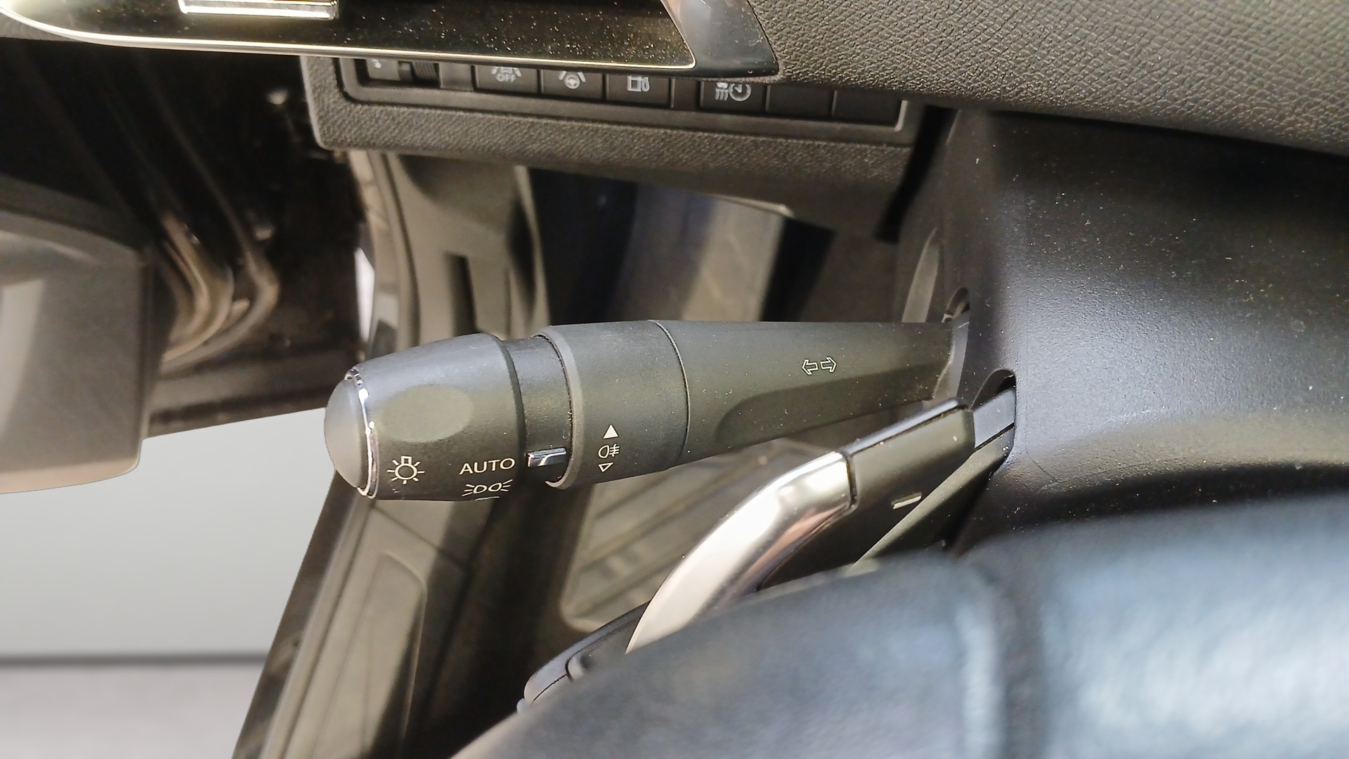 PEUGEOT 3008 ALLUREPK PLUG-IN HYB180 E-EAT8