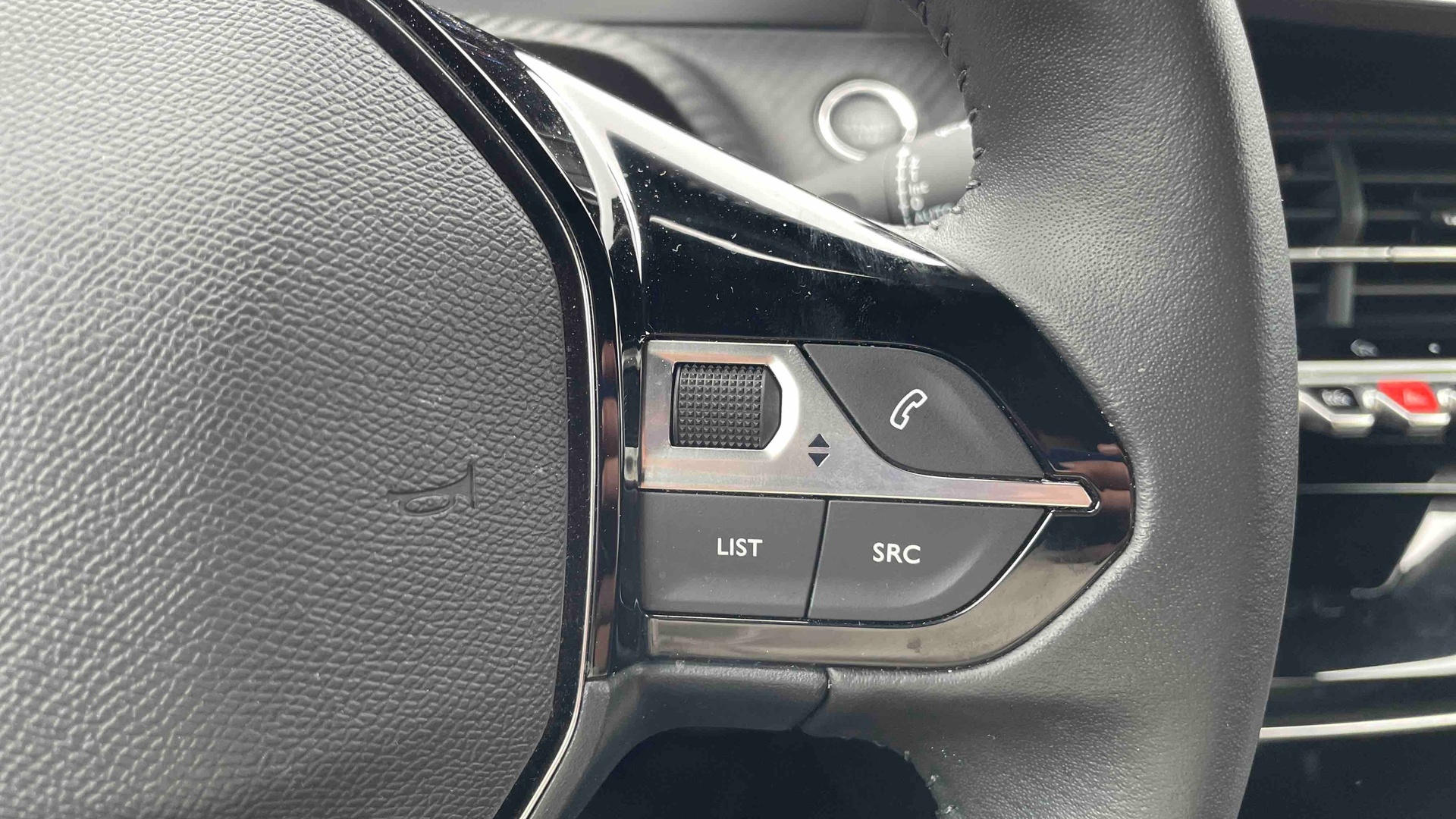 PEUGEOT 2008 100 S&S BVM6 Allure