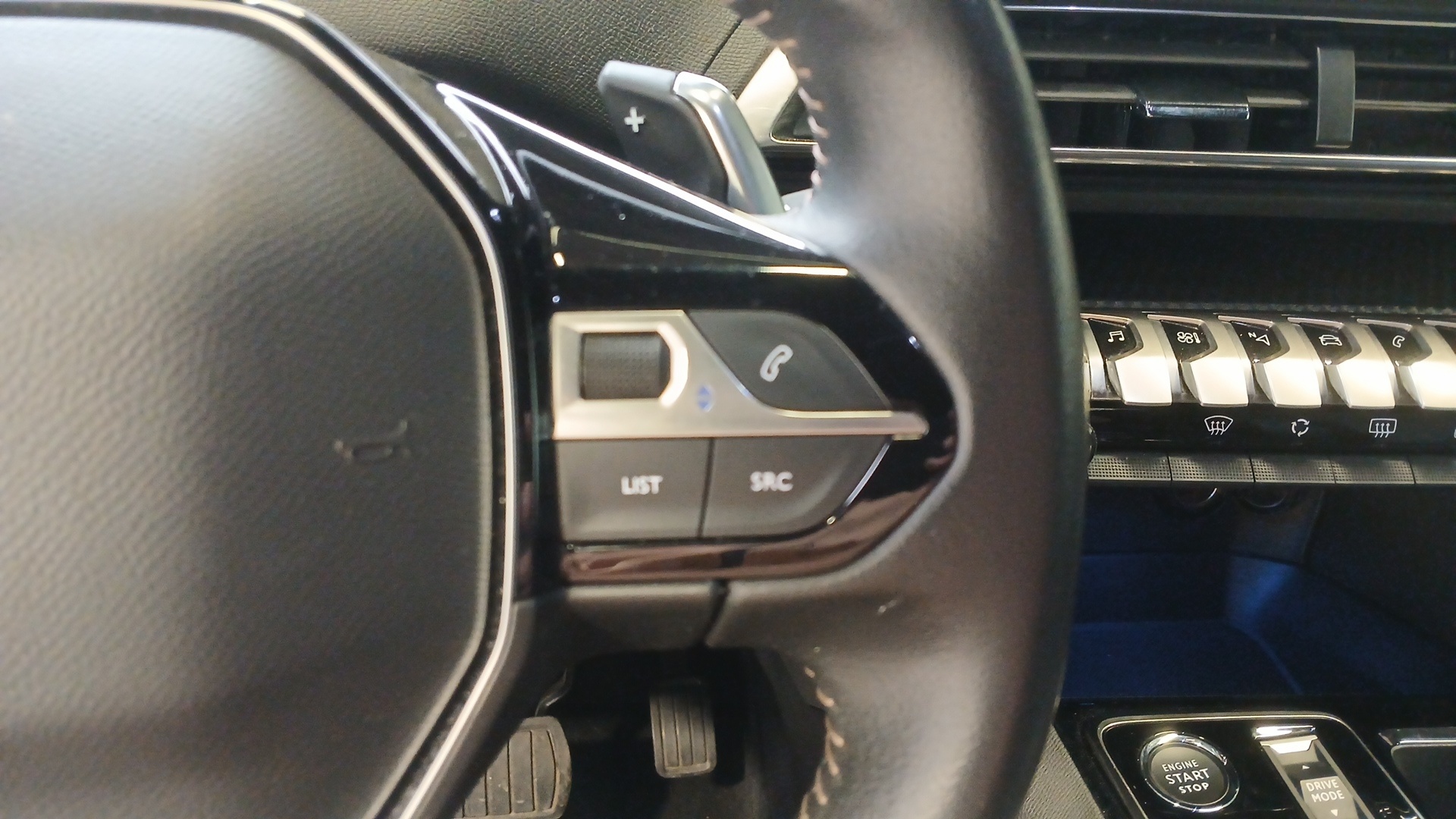 PEUGEOT 3008 ALLUREPK PLUG-IN HYB180 E-EAT8