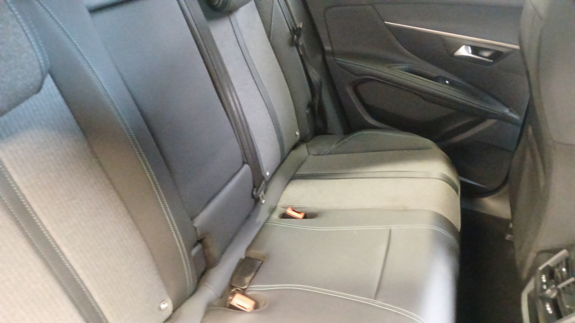 PEUGEOT 3008 ALLUREPK PLUG-IN HYB180 E-EAT8