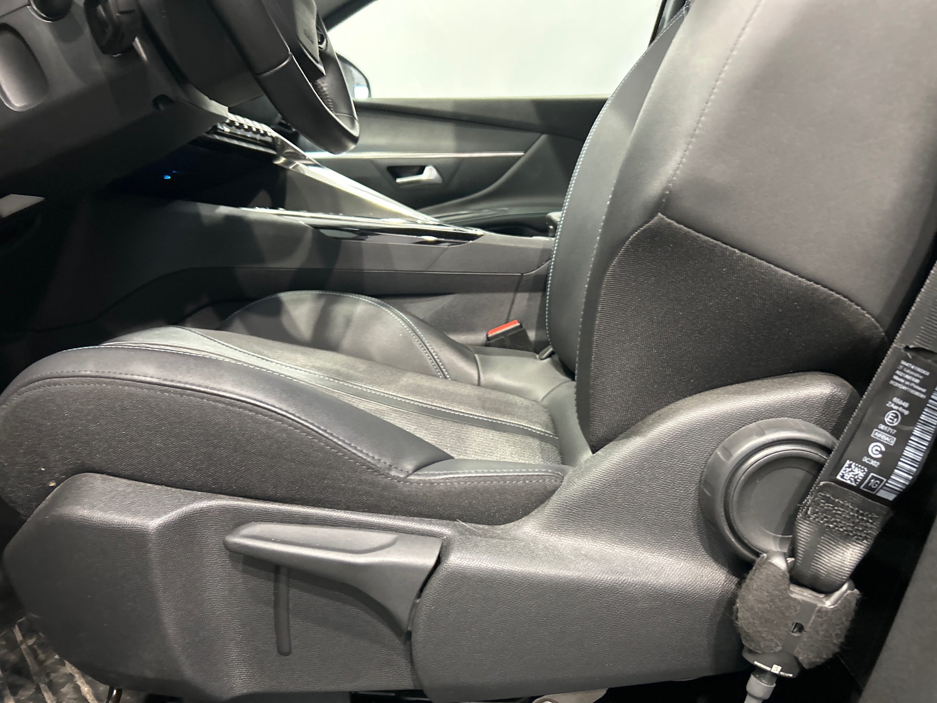 PEUGEOT 5008 PureTech 130ch S&S EAT8 Allure Pack