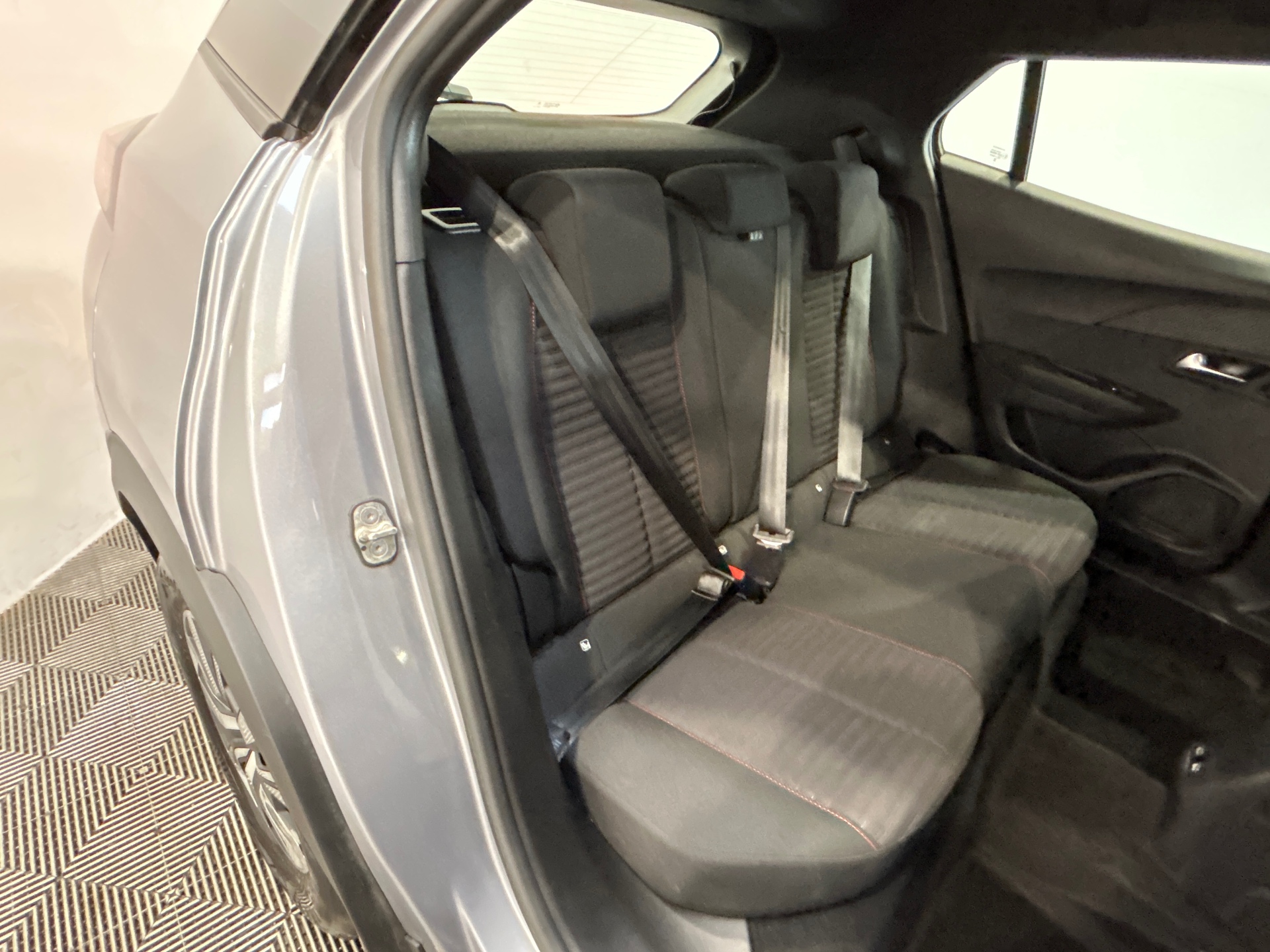 PEUGEOT 2008 ELECTRIQUE 136 ch Active Pack