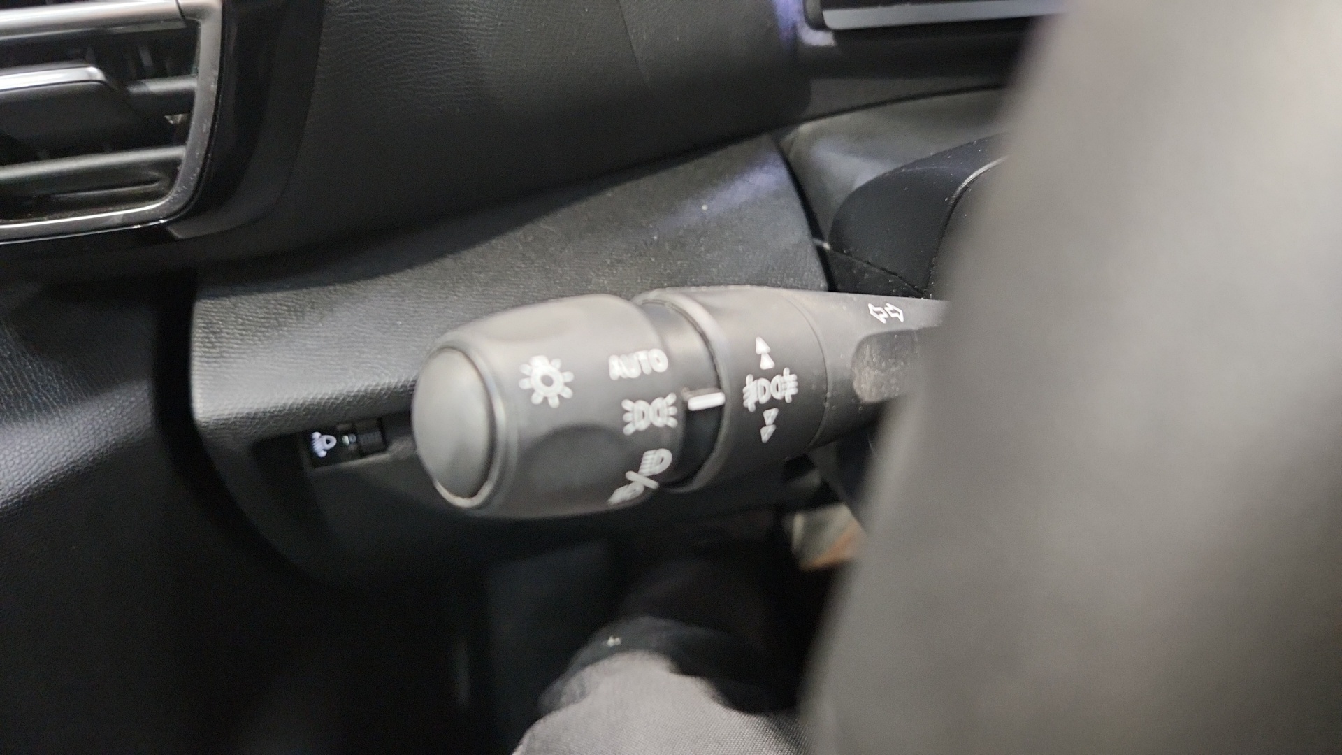 CITROEN C4 PureTech 130 BVM6 Plus - 5P
